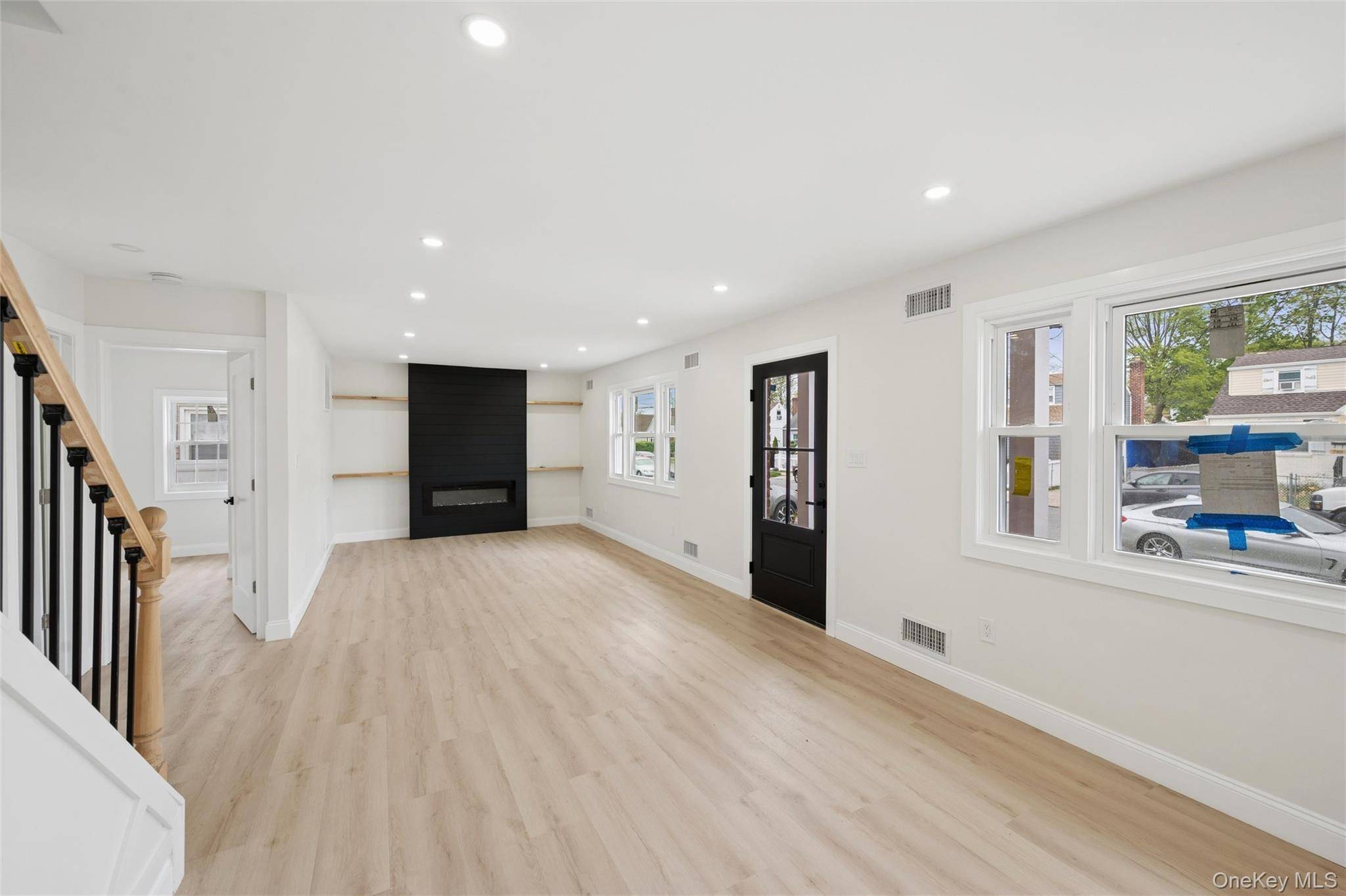 Casa com 5 Quartos à Venda em Uniondale - Nova Iorque - EUA - 6