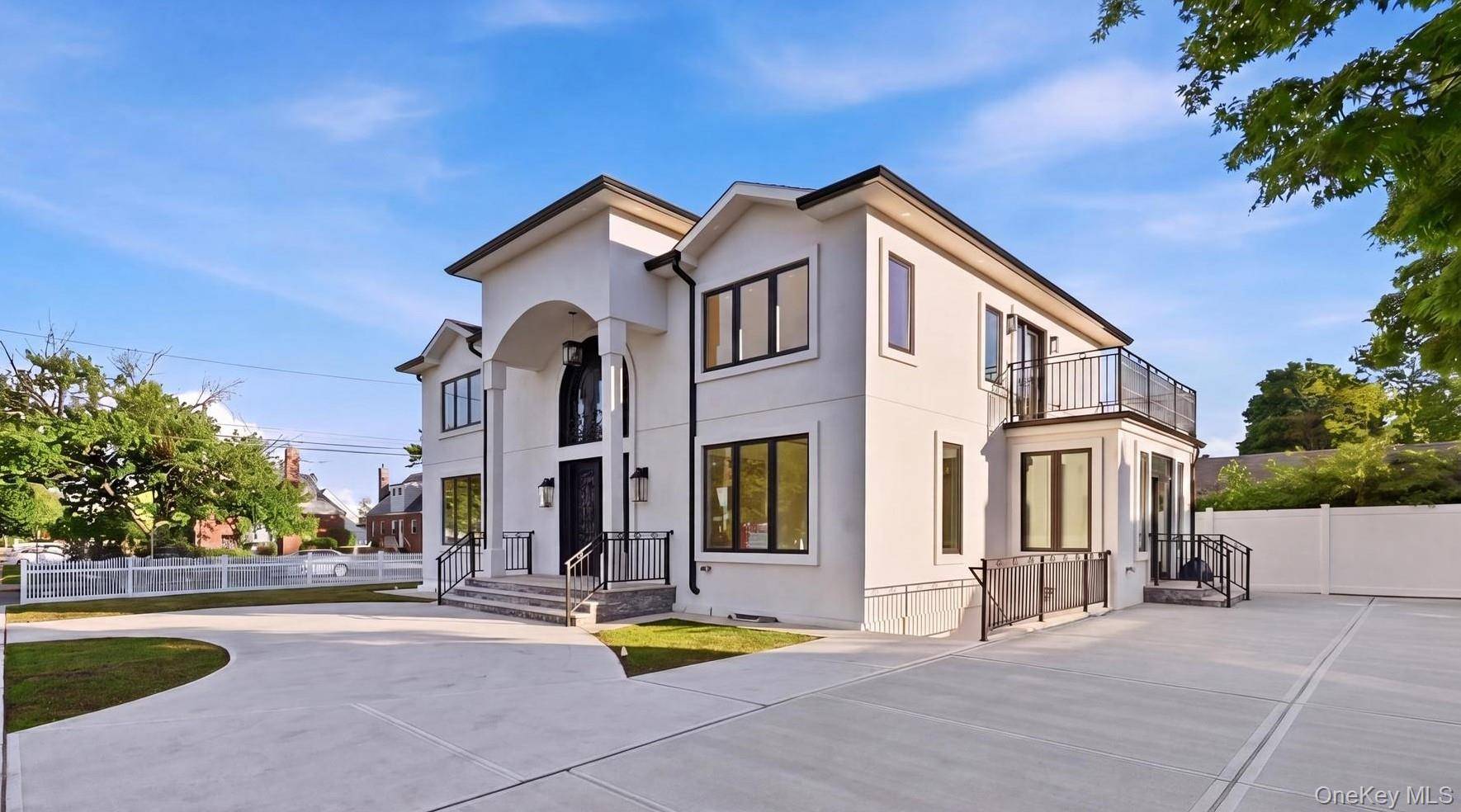 Casa de 5 Dormitorios en Venta en Valley Stream - Nueva York - EE. UU. - 1