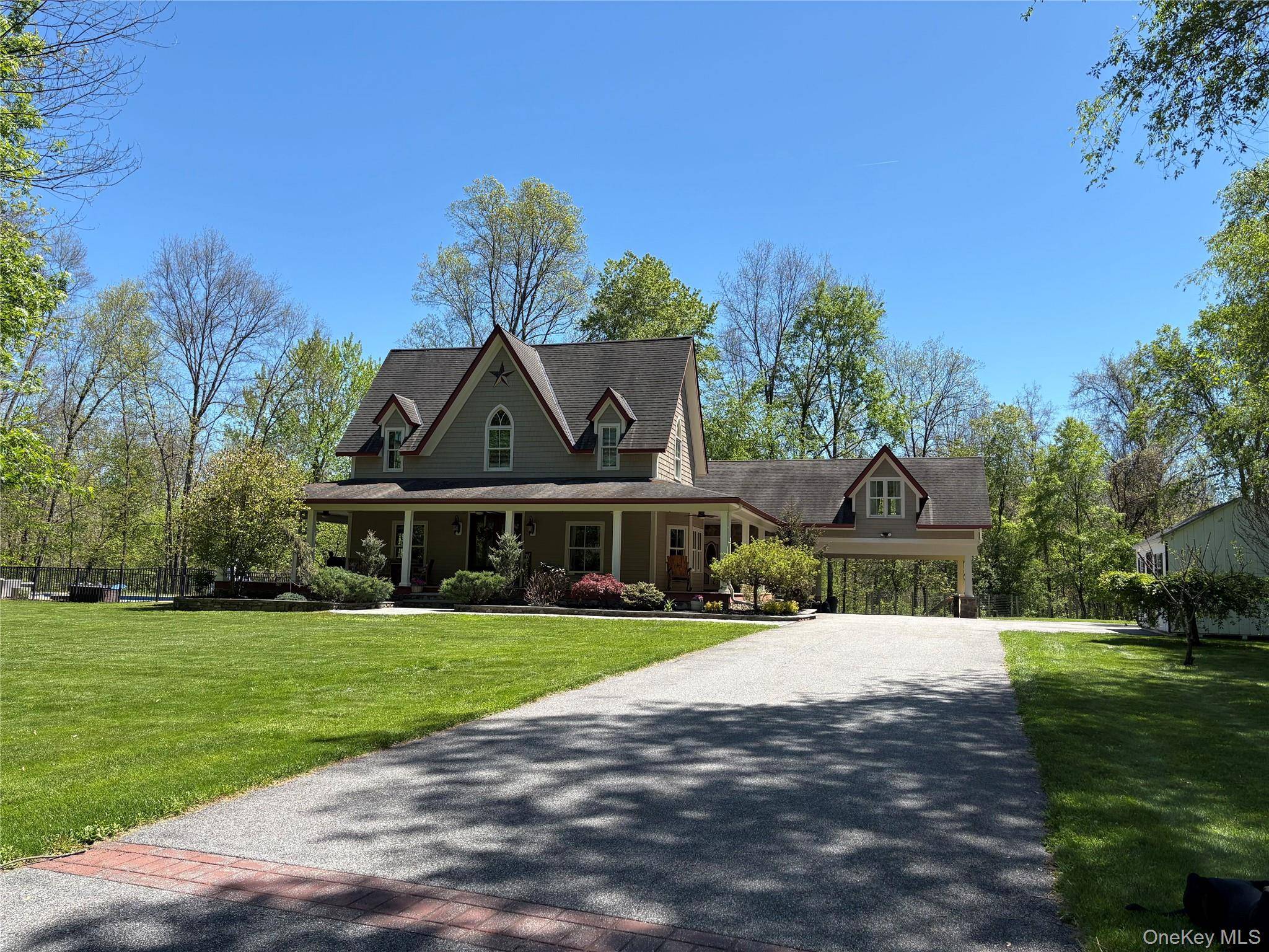 Casa com 5 Quartos à Venda em Wallkill - Nova Iorque - EUA - 1