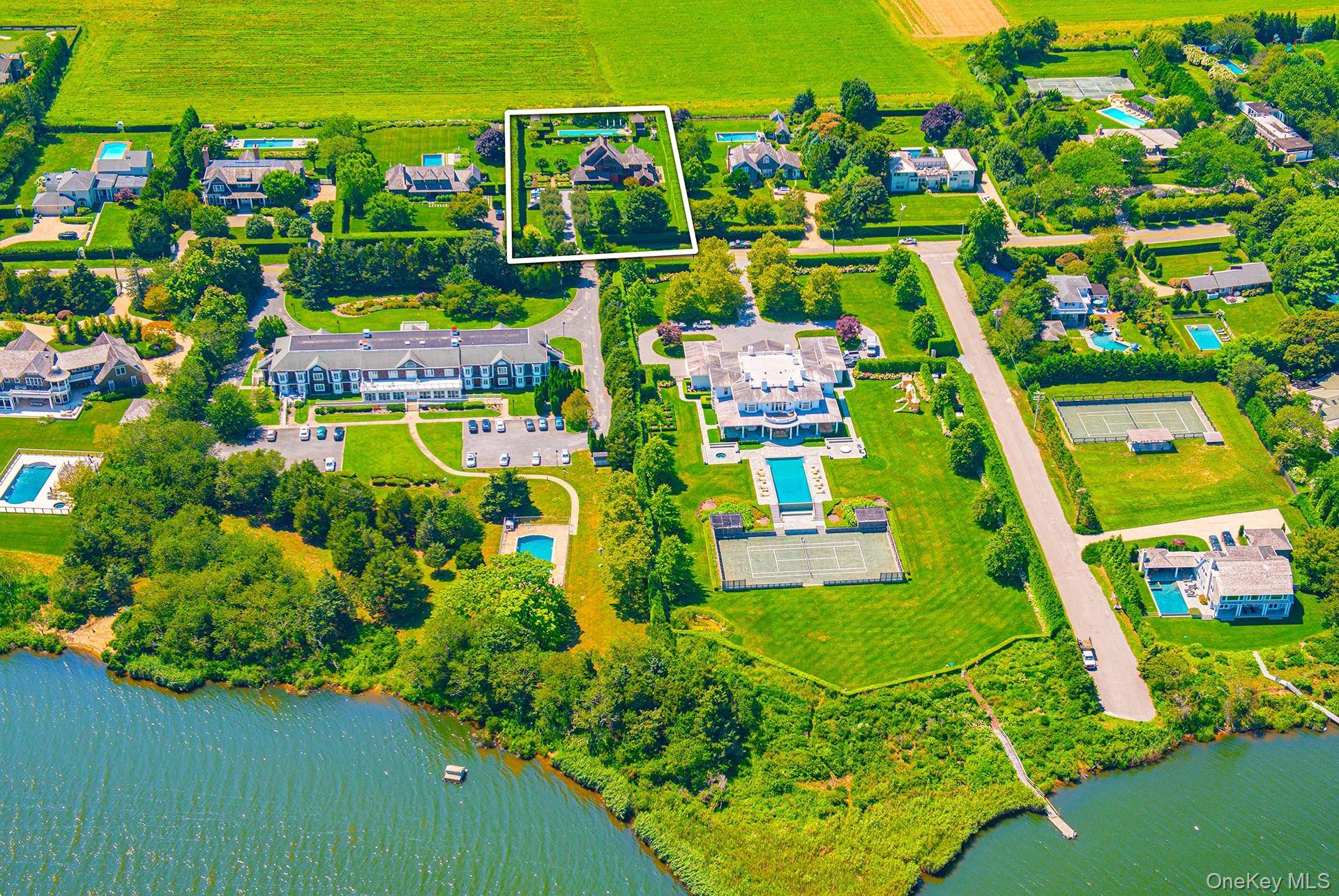 5 Bedroom Home for Sale in Water Mill - NY - USA - 2