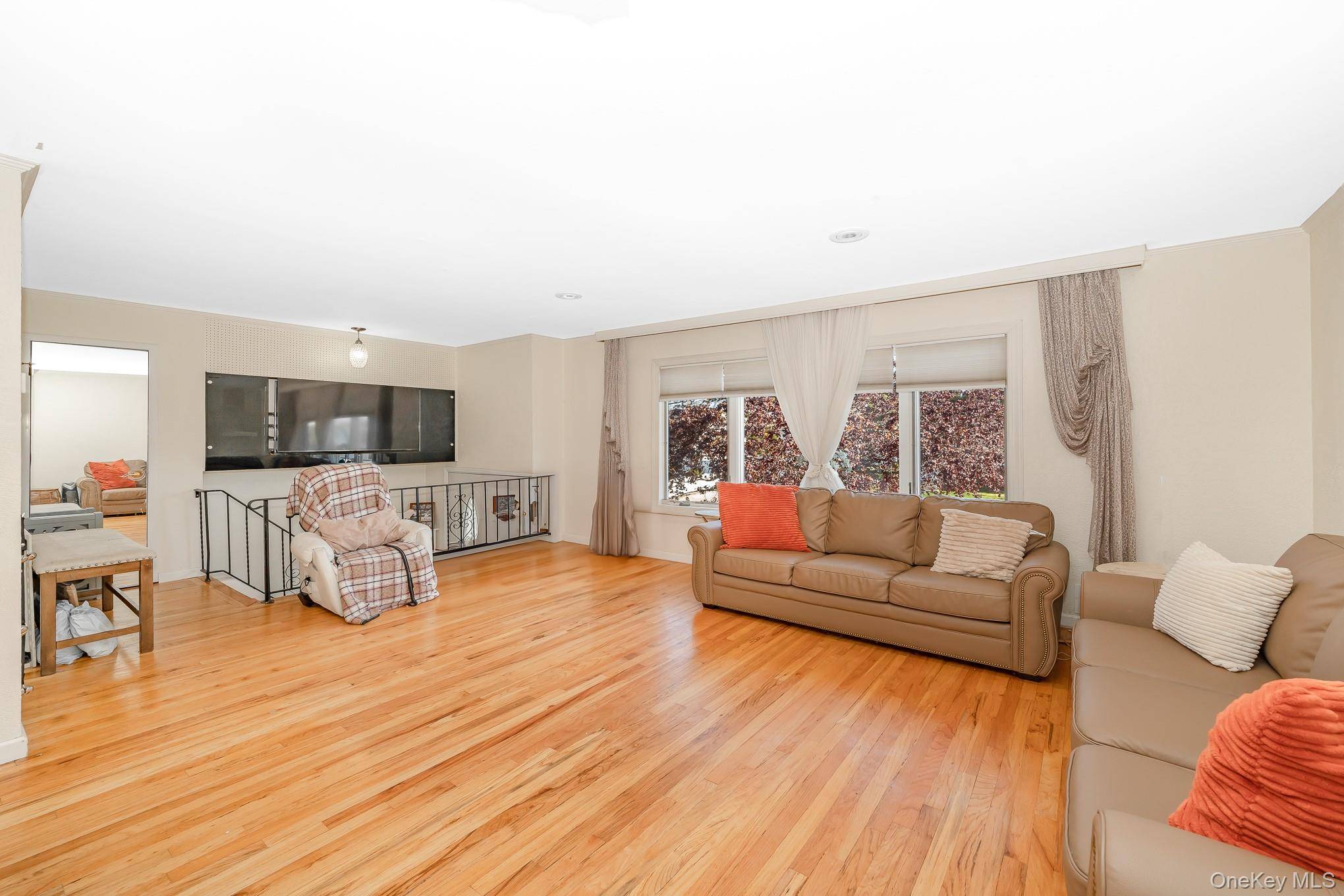 Casa com 5 Quartos à Venda em West Babylon - Nova Iorque - EUA - 3