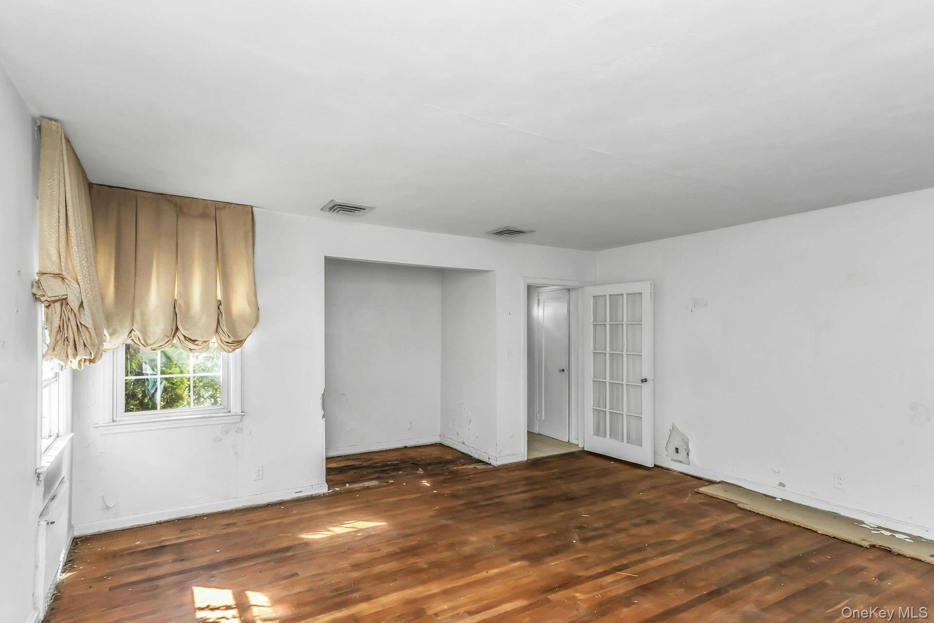 Casa com 5 Quartos à Venda em West Hempstead - Nova Iorque - EUA - 5