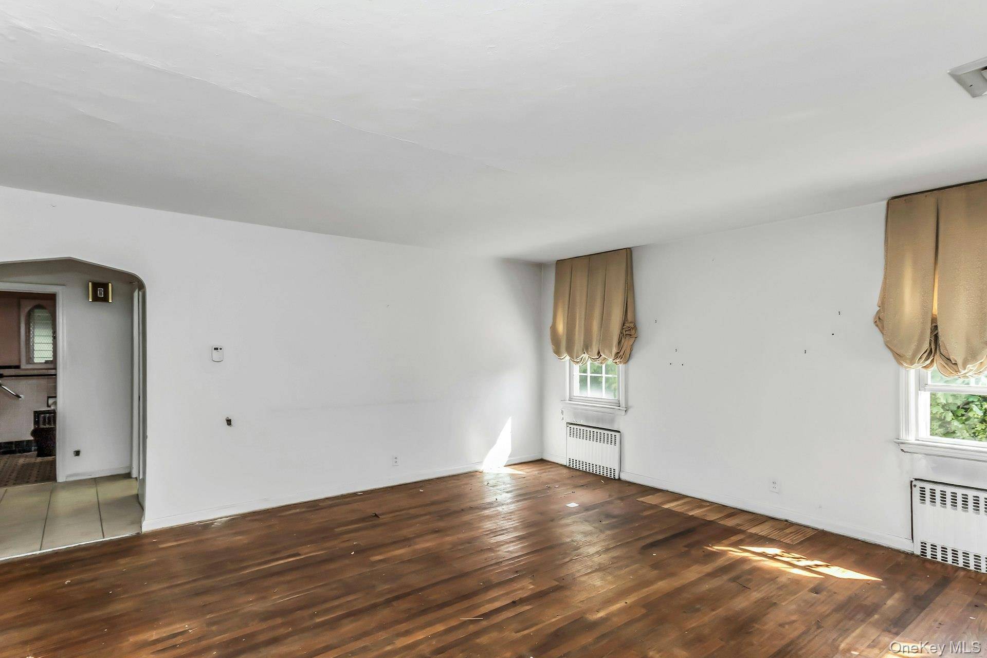 Casa com 5 Quartos à Venda em West Hempstead - Nova Iorque - EUA - 6