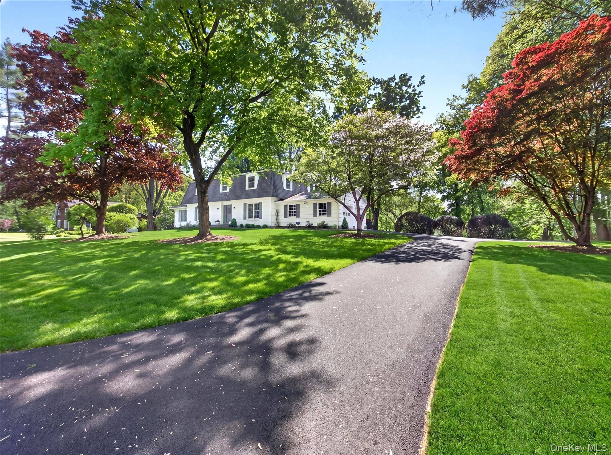 Casa com 5 Quartos à Venda em West Nyack - Nova Iorque - EUA - 2