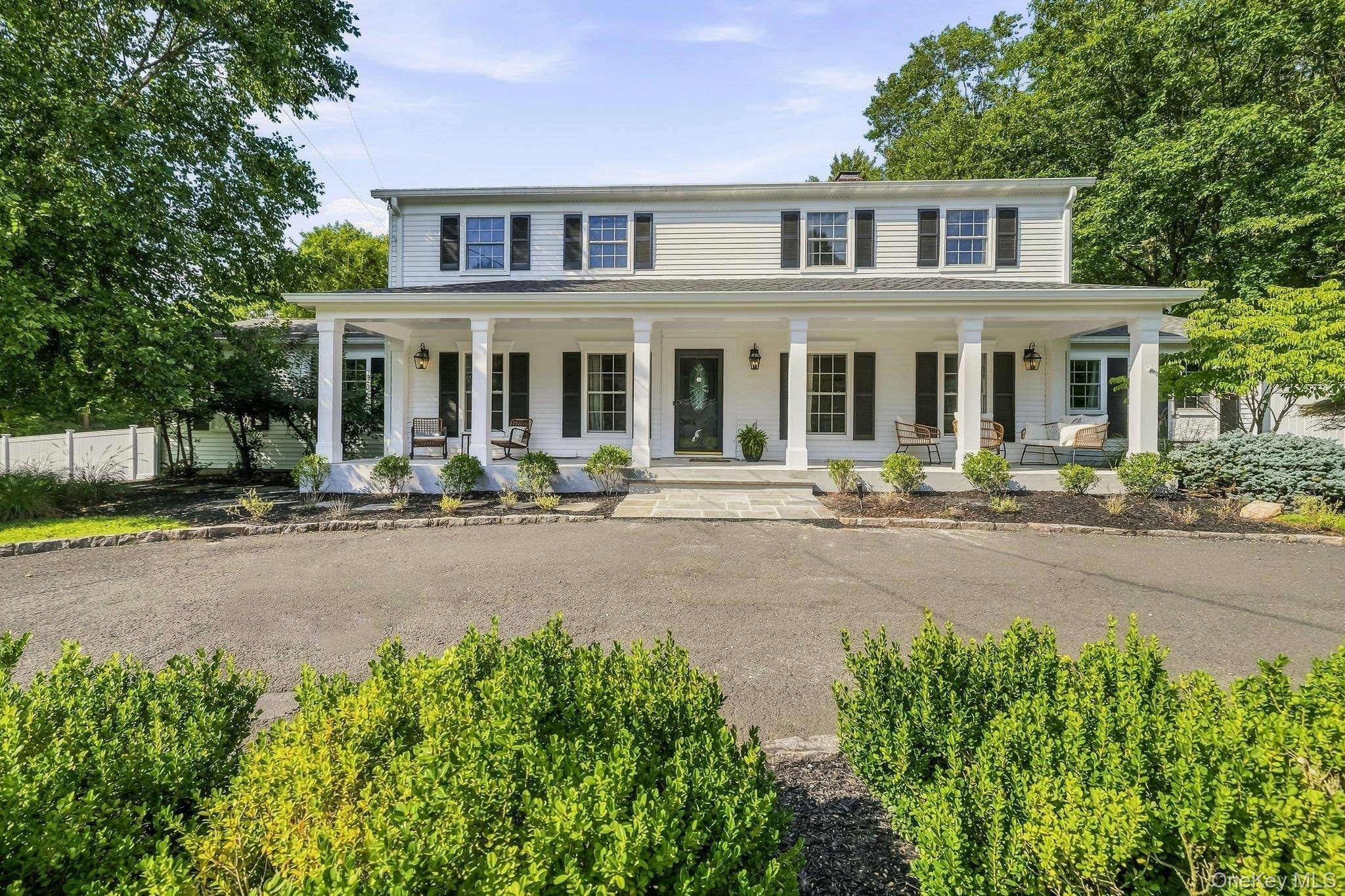 Casa com 5 Quartos à Venda em West Nyack - Nova Iorque - EUA - 1