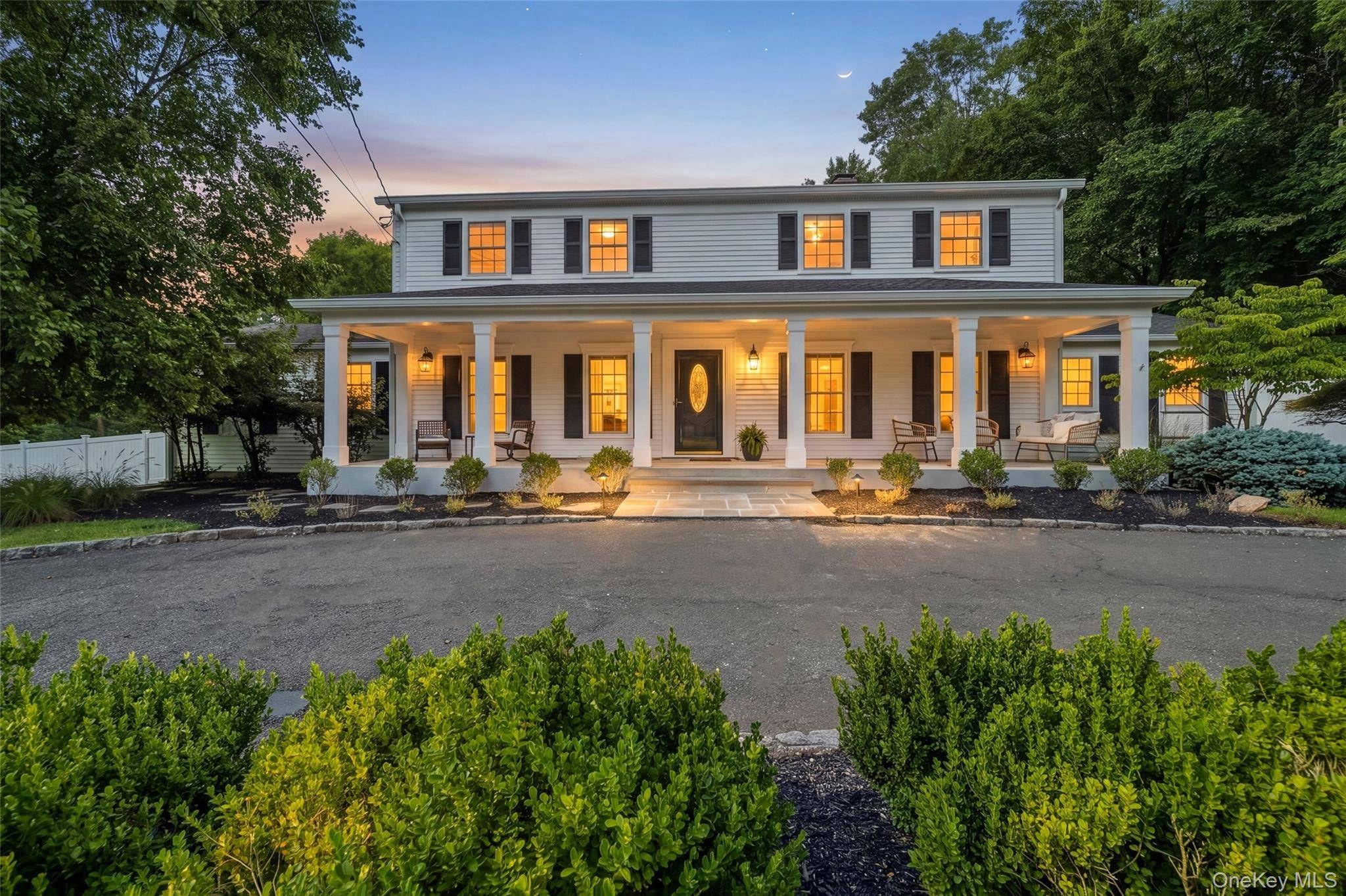Casa com 5 Quartos à Venda em West Nyack - Nova Iorque - EUA - 2