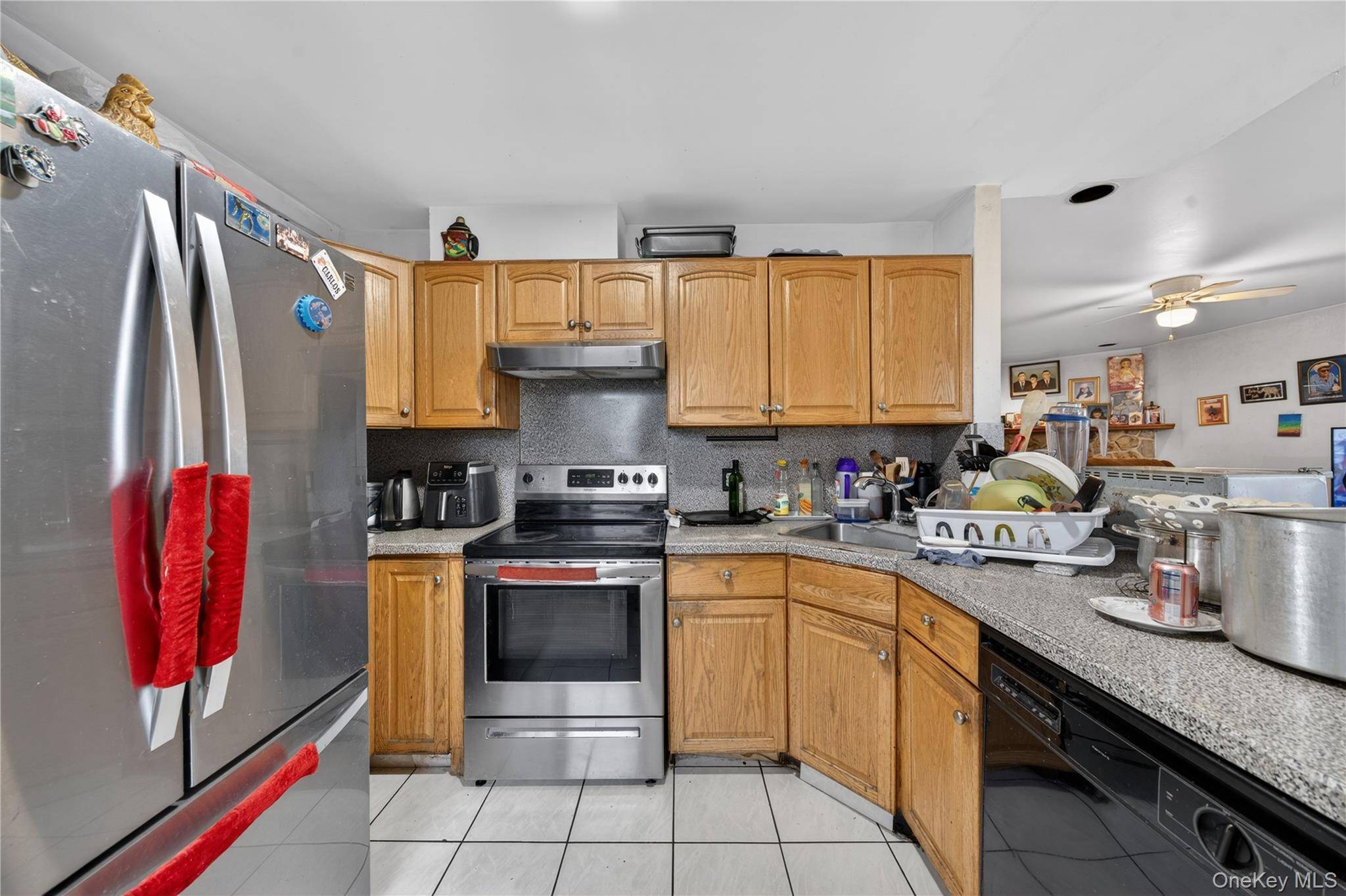 5 Bedroom Home for Sale in Westbury - New York - USA - 7