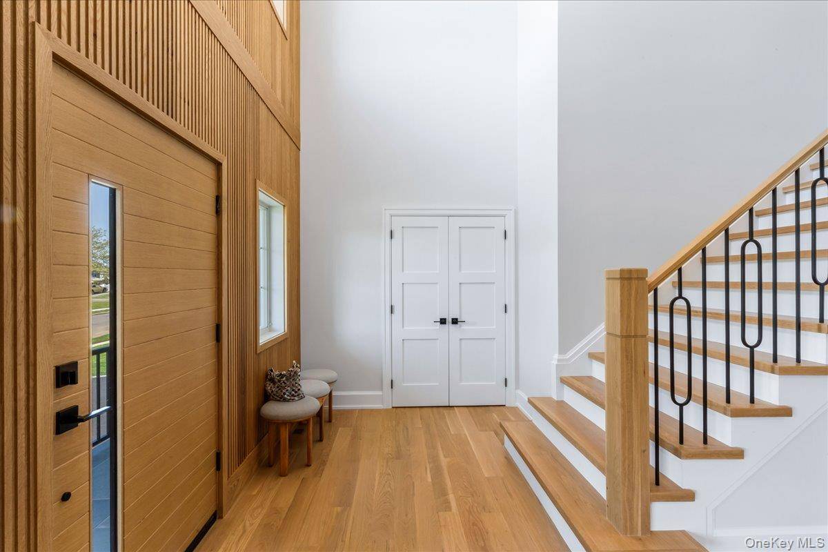 Casa de 5 Dormitorios en Venta en Westbury - Nueva York - EE. UU. - 4