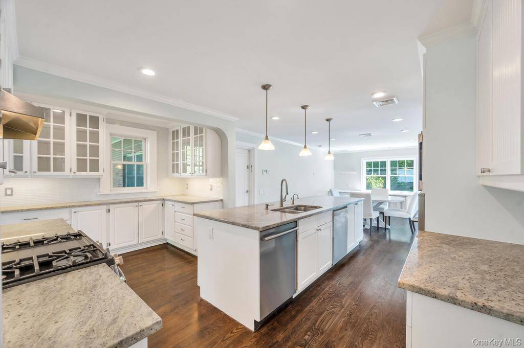 Casa com 5 Quartos à Venda em White Plains - Nova Iorque - EUA - 4