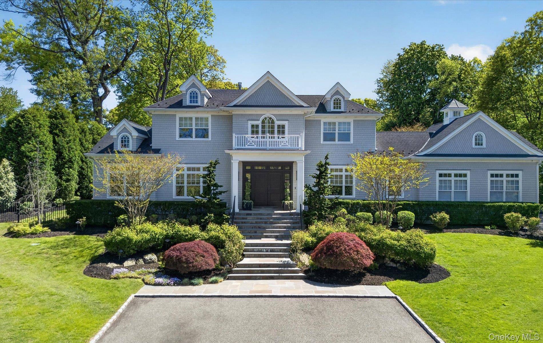 Casa de 5 Dormitorios en Venta en Woodbury - Nueva York - EE. UU. - 2