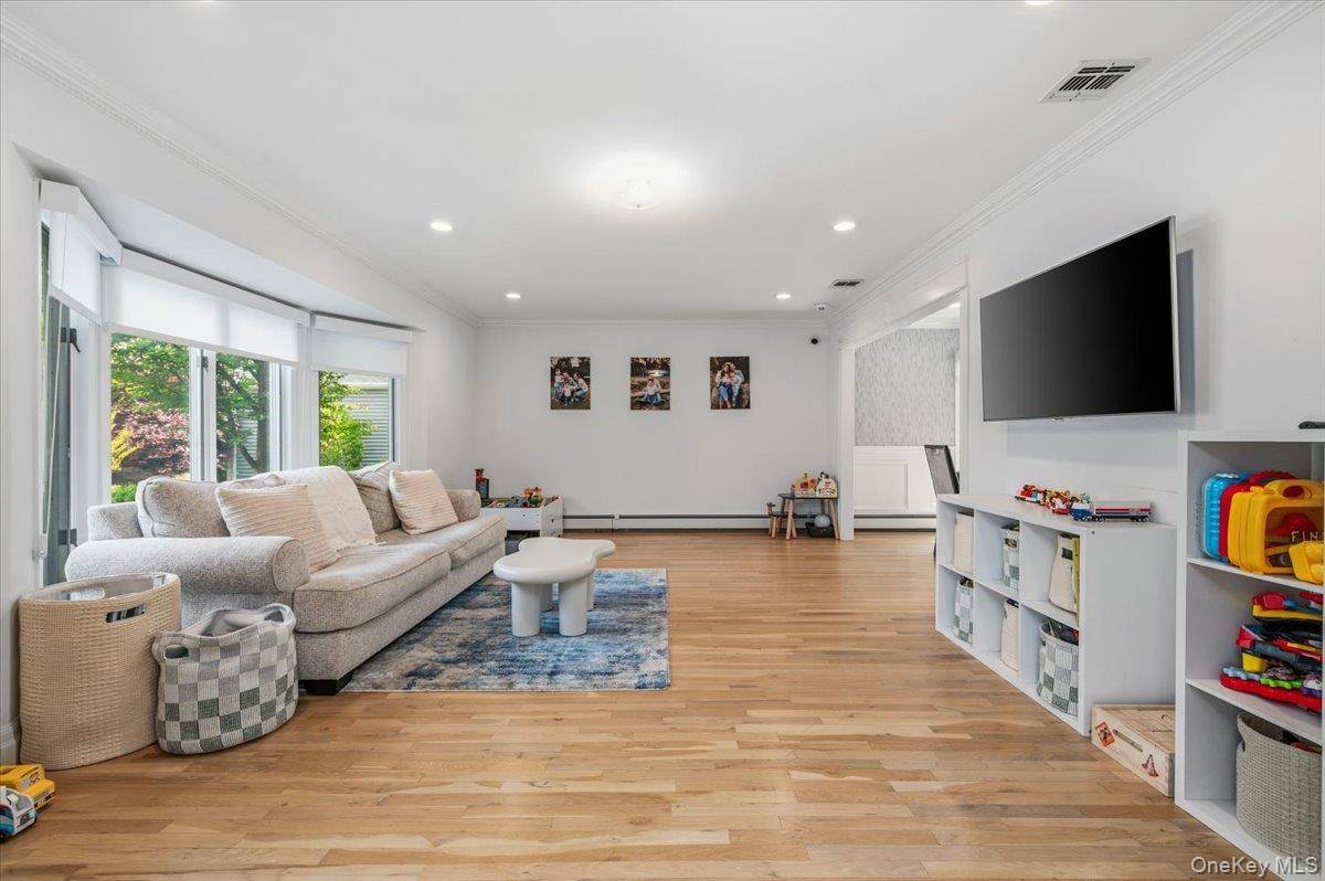 Casa com 5 Quartos à Venda em Woodbury - Nova Iorque - EUA - 4