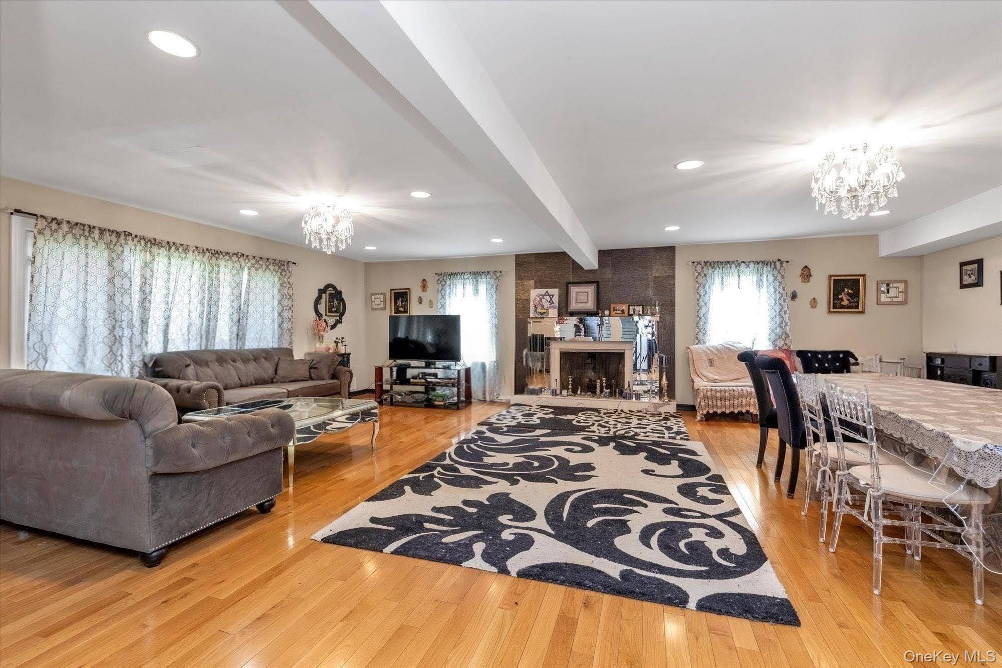 Casa de 5 Dormitorios en Venta en Woodsburgh - Nueva York - EE. UU. - 4