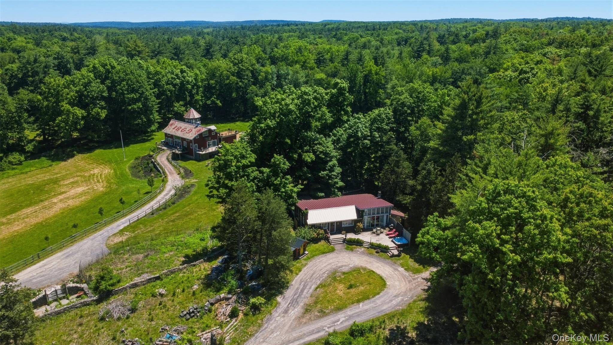 Casa com 5 Quartos à Venda em Woodstock - Nova Iorque - EUA - 1