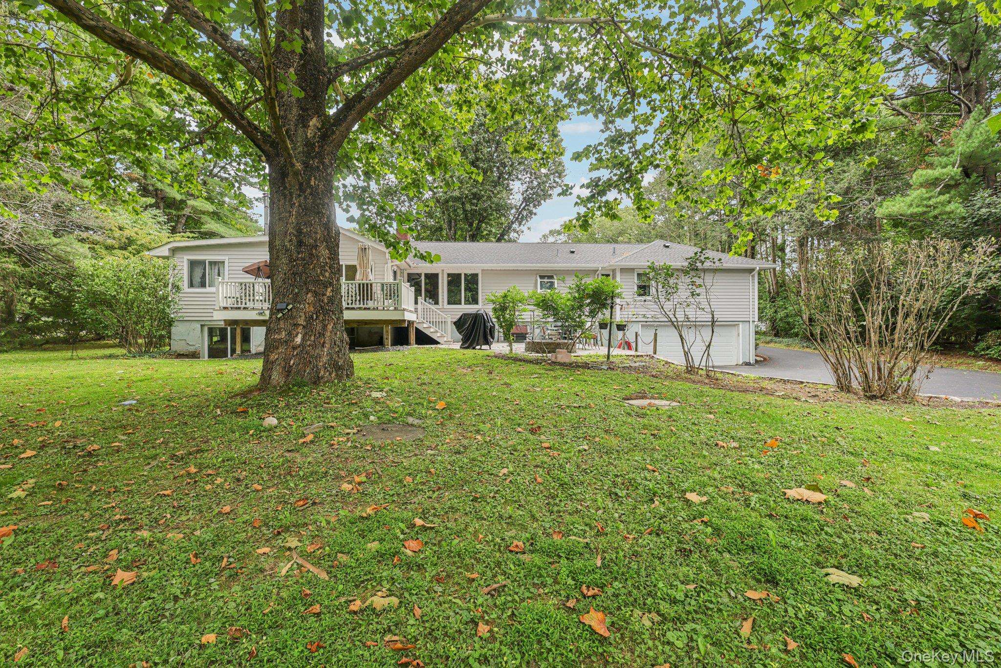 Casa com 5 Quartos à Venda em Yorktown Heights - Nova Iorque - EUA - 2