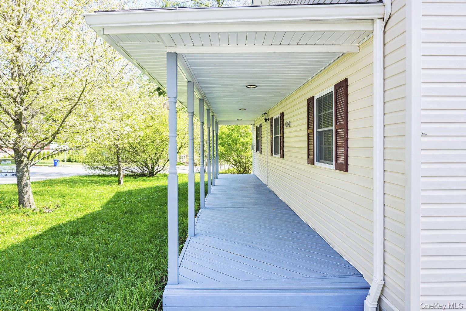 Casa de 5 Dormitorios en Venta en Youngsville - Nueva York - EE. UU. - 2