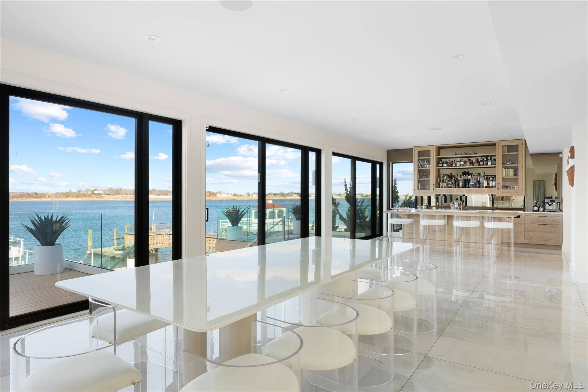 Casa com 6 Quartos à Beira-Mar à Venda em Atlantic Beach - NY - EUA - 7