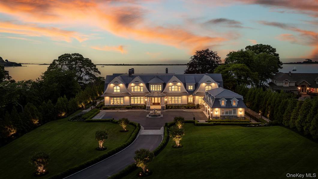 Maison de 6 Chambres au Bord de l'Eau à Vendre à East Setauket - NY - USA - 1