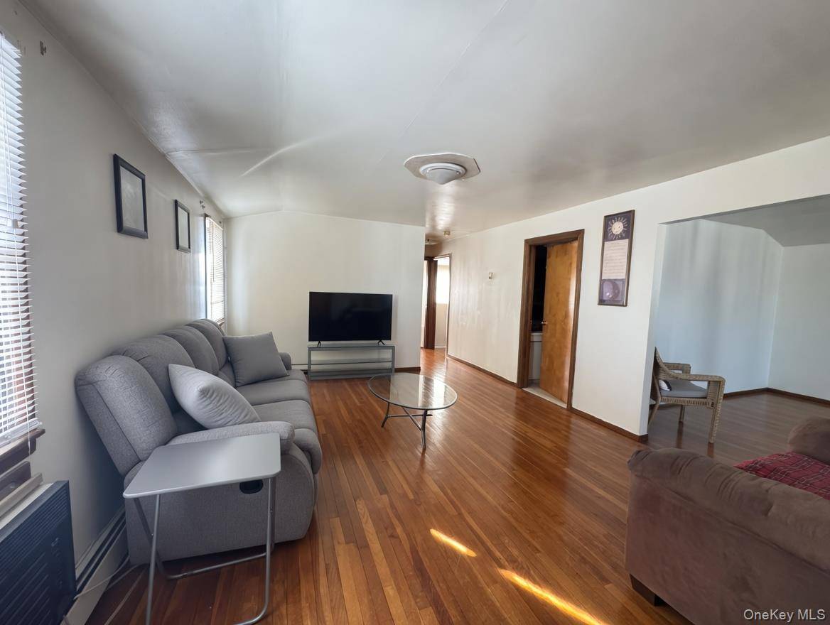 Casa com 6 Quartos à Beira-Mar à Venda em Howard Beach - Nova Iorque - EUA - 5