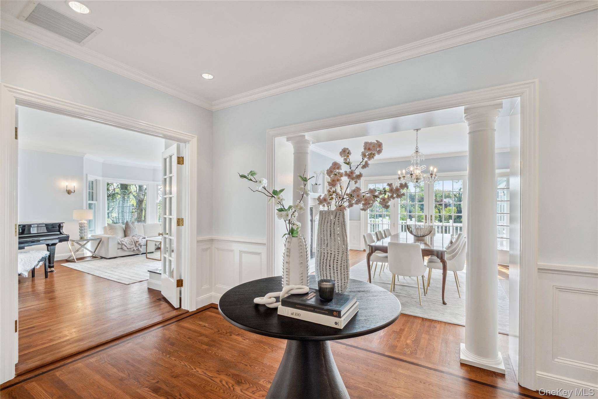 6 Bedroom Waterfront Home for Sale in Larchmont - New York - USA - 6