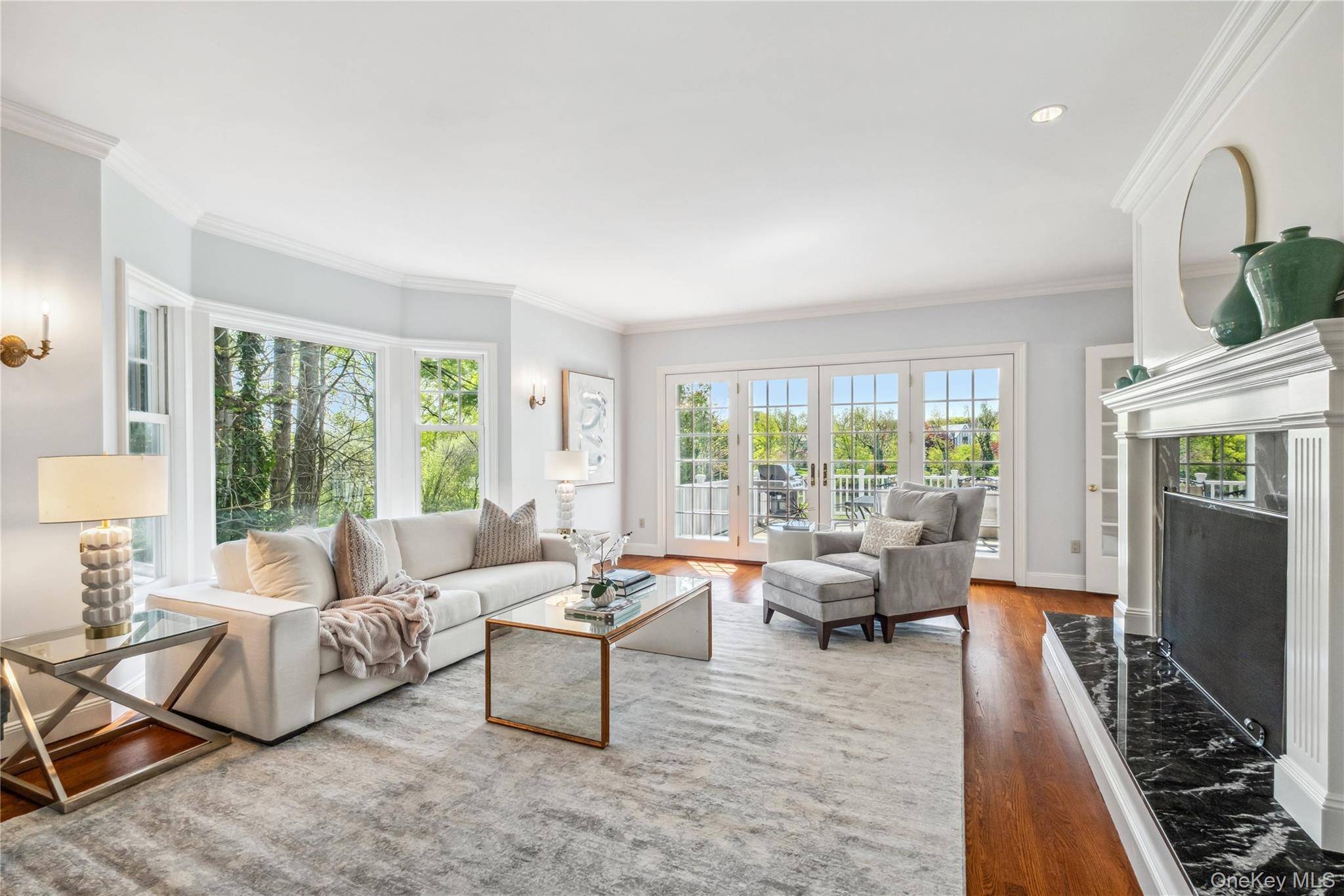 6 Bedroom Waterfront Home for Sale in Larchmont - New York - USA - 7