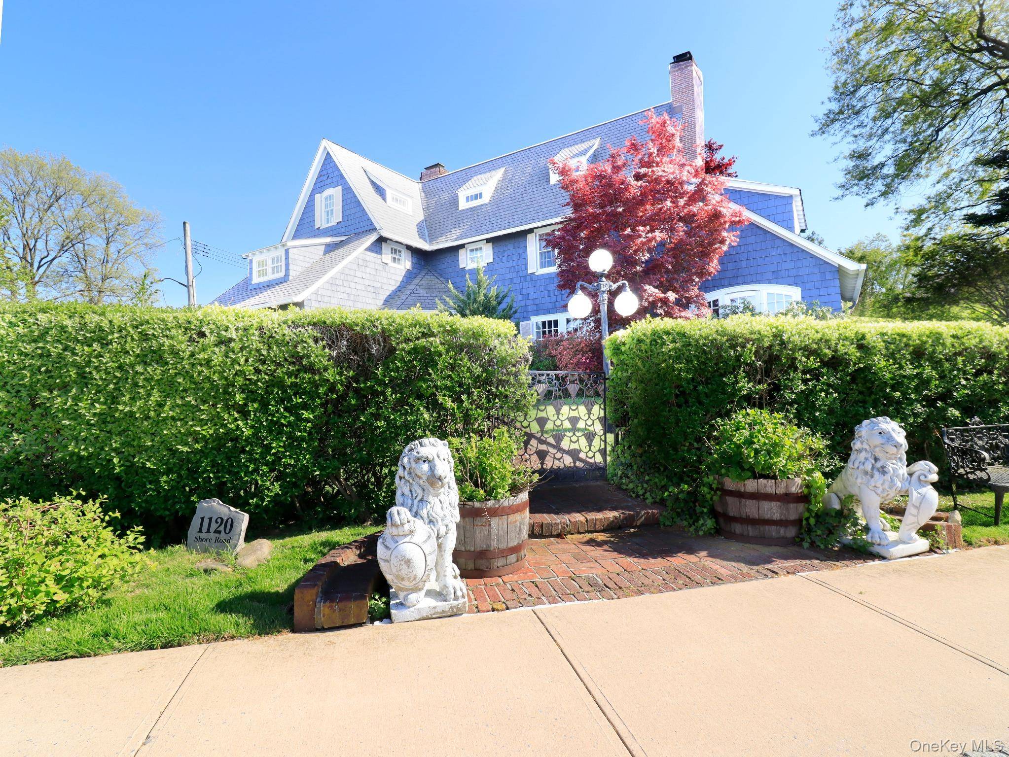 Casa de 6 Dormitorios Frente al Mar en Venta en Little Neck - Nueva York - EE. UU. - 3
