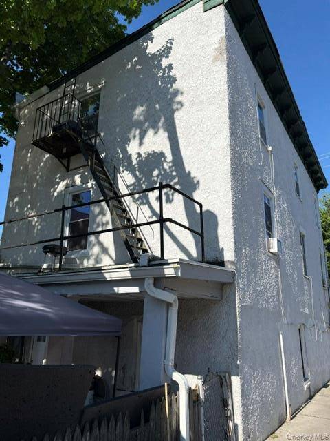 Casa com 6 Quartos à Beira-Mar à Venda em Newburgh - Nova Iorque - EUA - 2