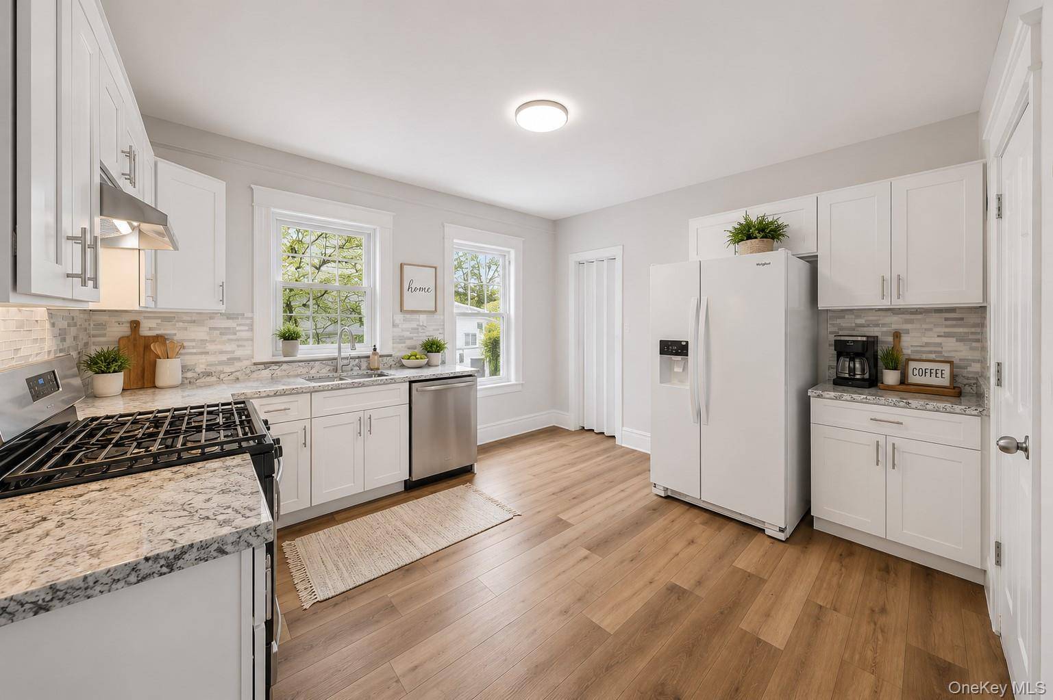 Casa de 6 Dormitorios Frente al Mar en Venta en Poughkeepsie - Nueva York - EE. UU. - 6