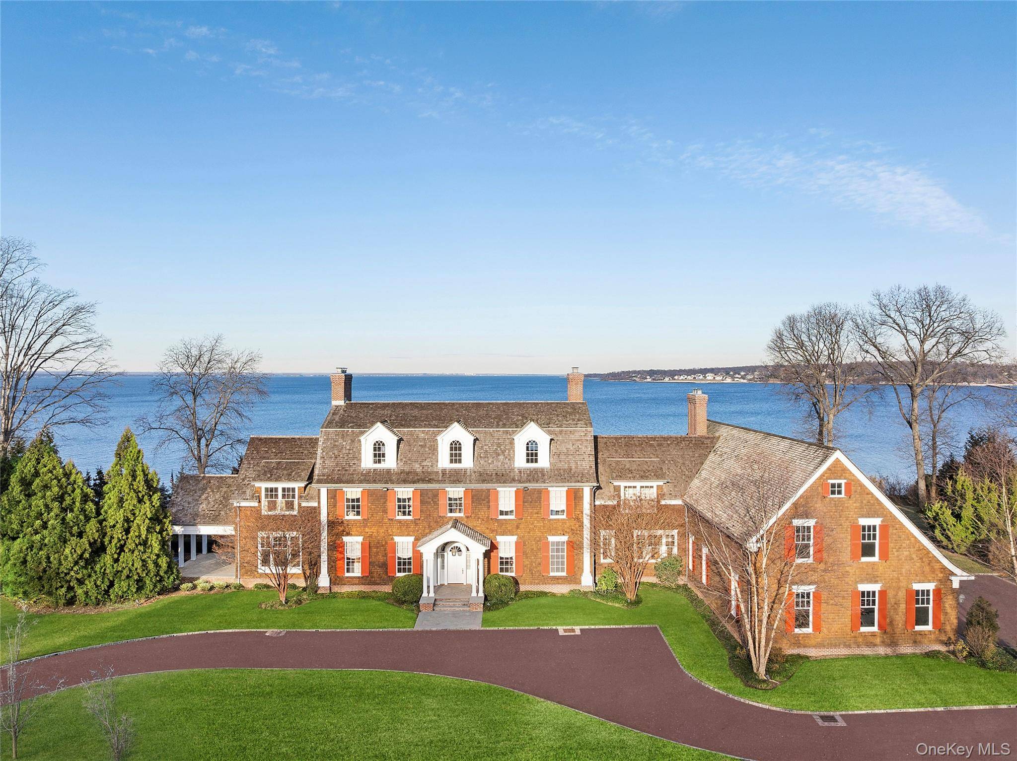 Casa com 6 Quartos à Beira-Mar à Venda em Sands Point, NY, EUA - 1