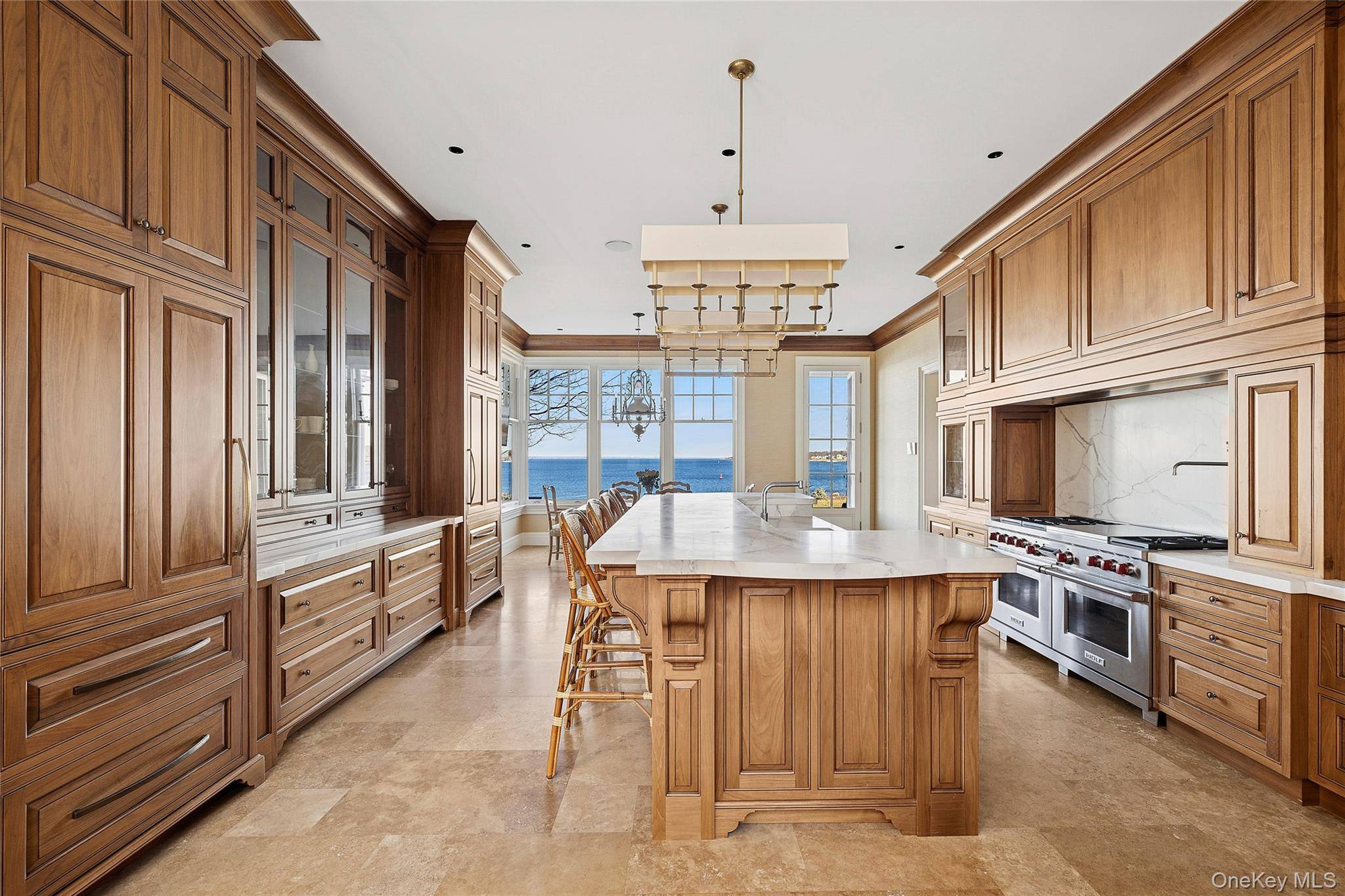 Casa com 6 Quartos à Beira-Mar à Venda em Sands Point, NY, EUA - 8