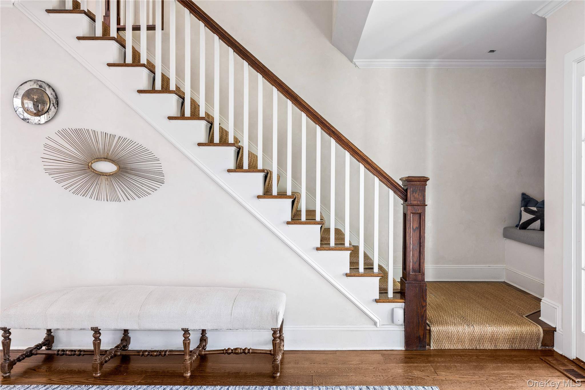 6 Bedroom Waterfront Home for Sale in Sands Point - NY - USA - 6