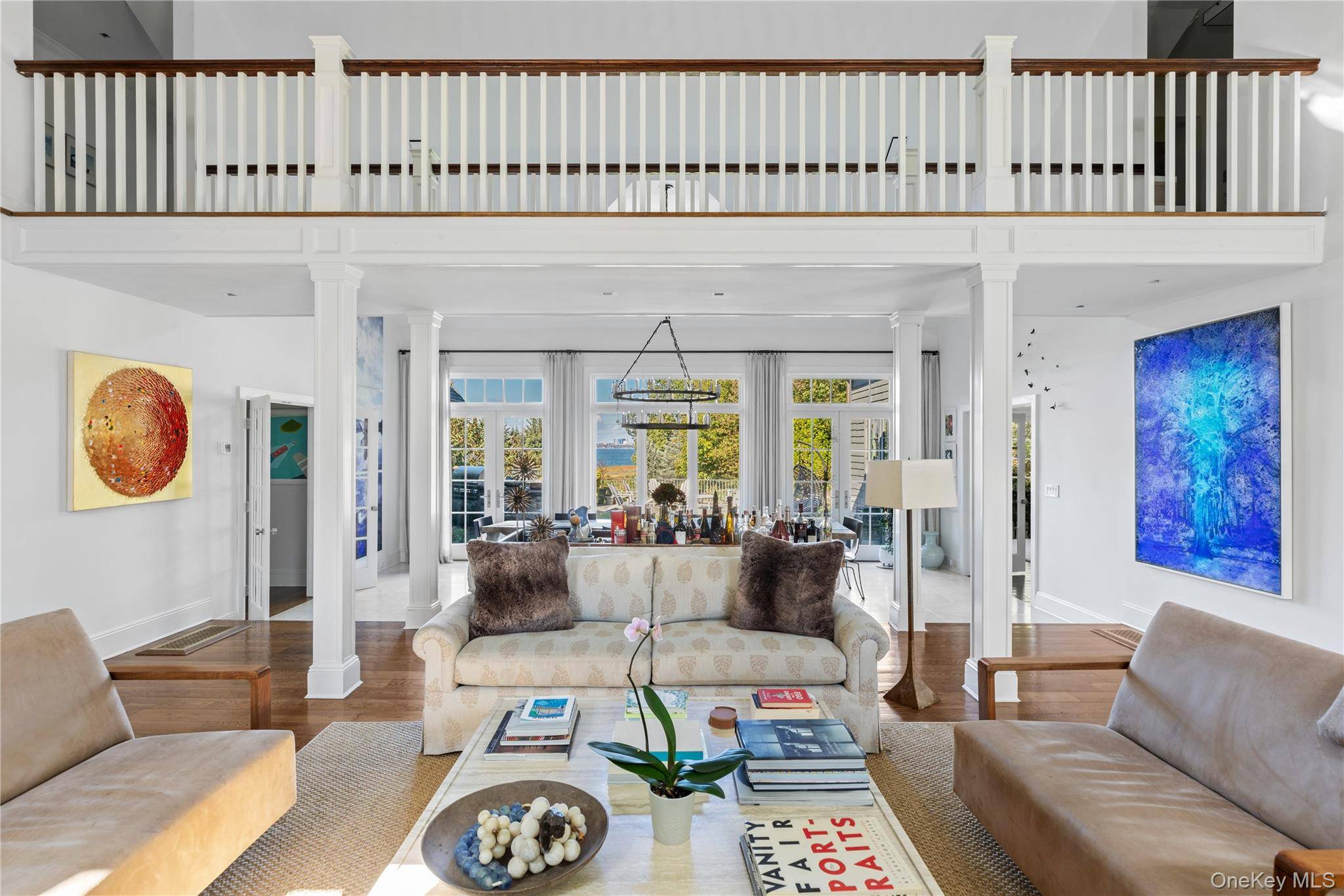 6 Bedroom Waterfront Home for Sale in Sands Point - NY - USA - 8