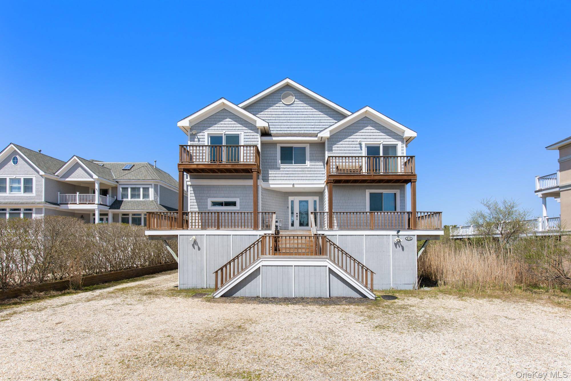 Casa de 6 Dormitorios Frente al Mar en Venta en Westhampton Beach - Nueva York - EE. UU. - 1