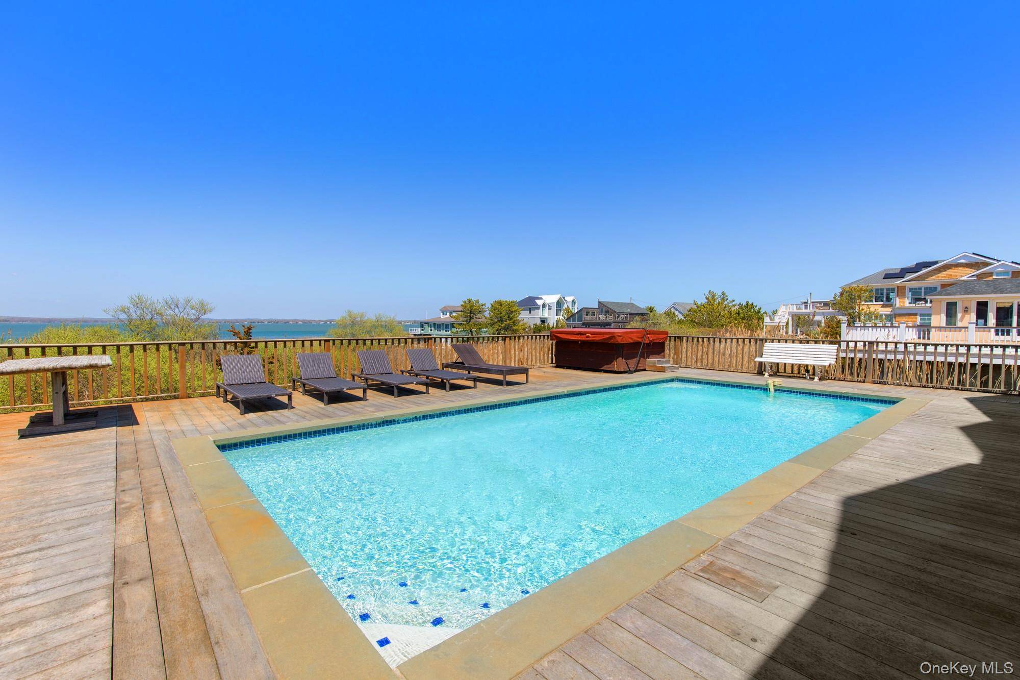 Casa de 6 Dormitorios Frente al Mar en Venta en Westhampton Beach - Nueva York - EE. UU. - 2