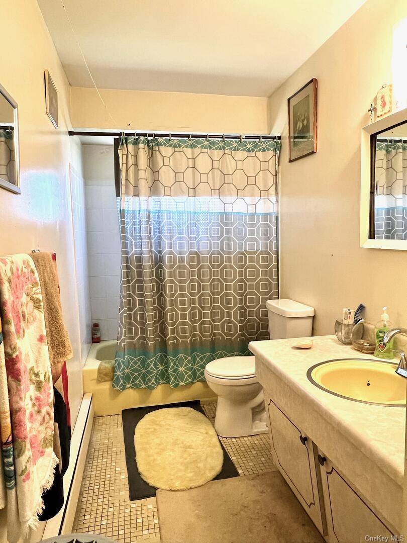 Casa com 6 Quartos à Venda em Bay Shore - Nova Iorque - EUA - 3