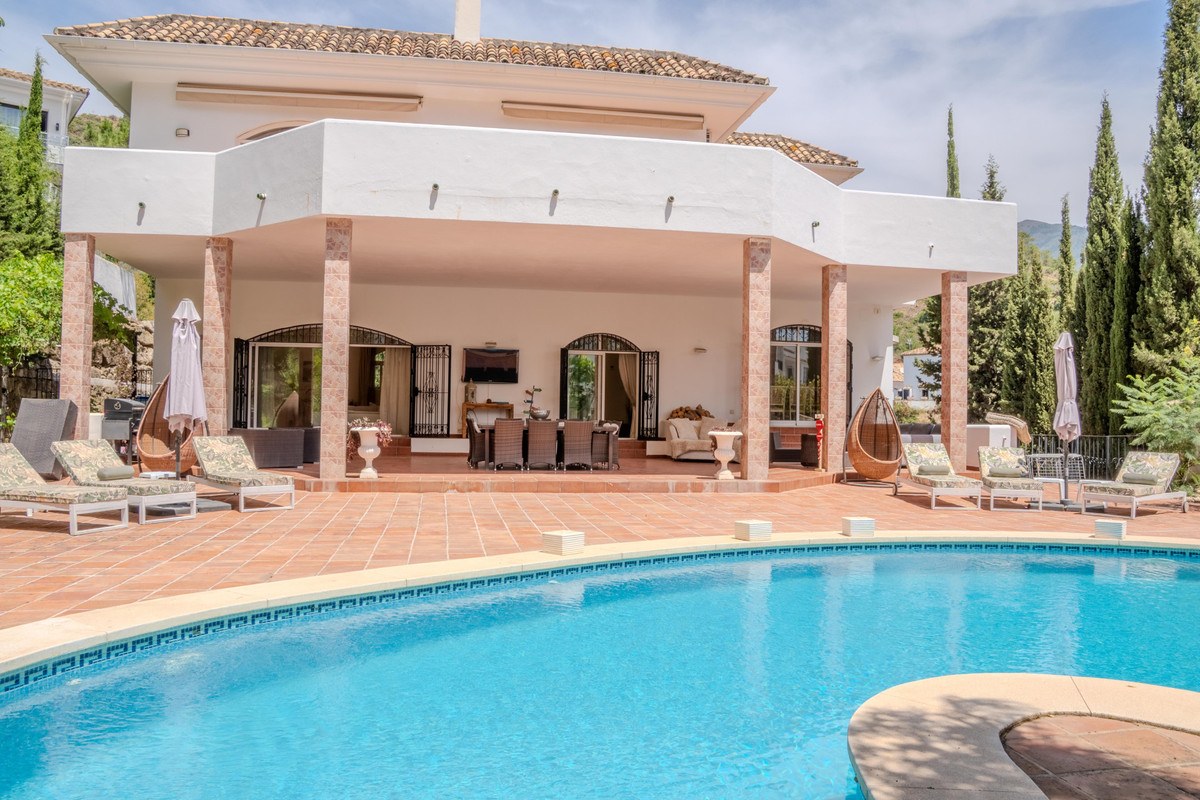 Casa com 6 Quartos à Venda em Benahavís - Costa del Sol - 2