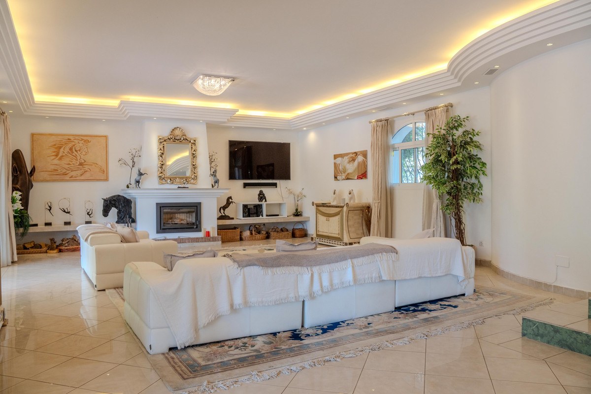 Casa com 6 Quartos à Venda em Benahavís - Costa del Sol - 3