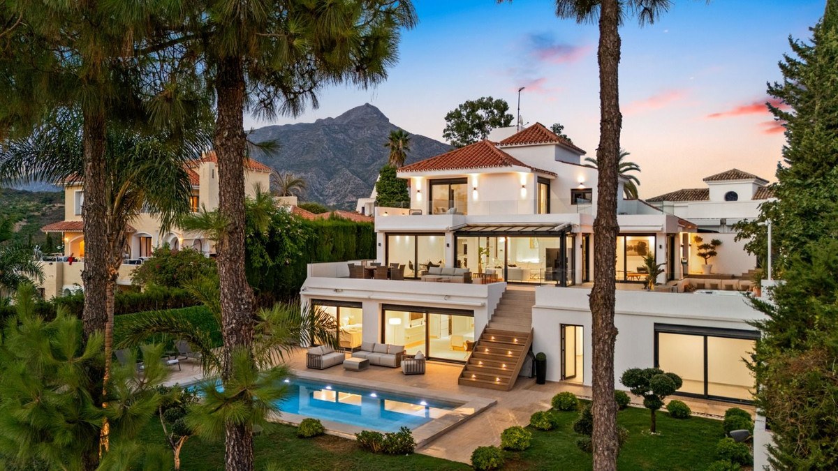 Casa de 6 Dormitorios en Venta en Benalmádena, Costa del Sol - 4