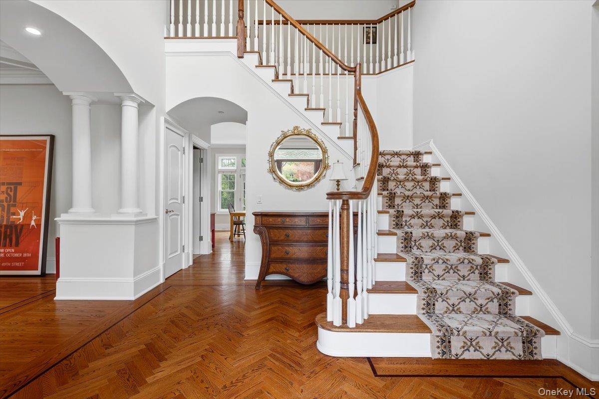 Casa de 6 Dormitorios en Venta en Briarcliff Manor - Nueva York - EE. UU. - 4