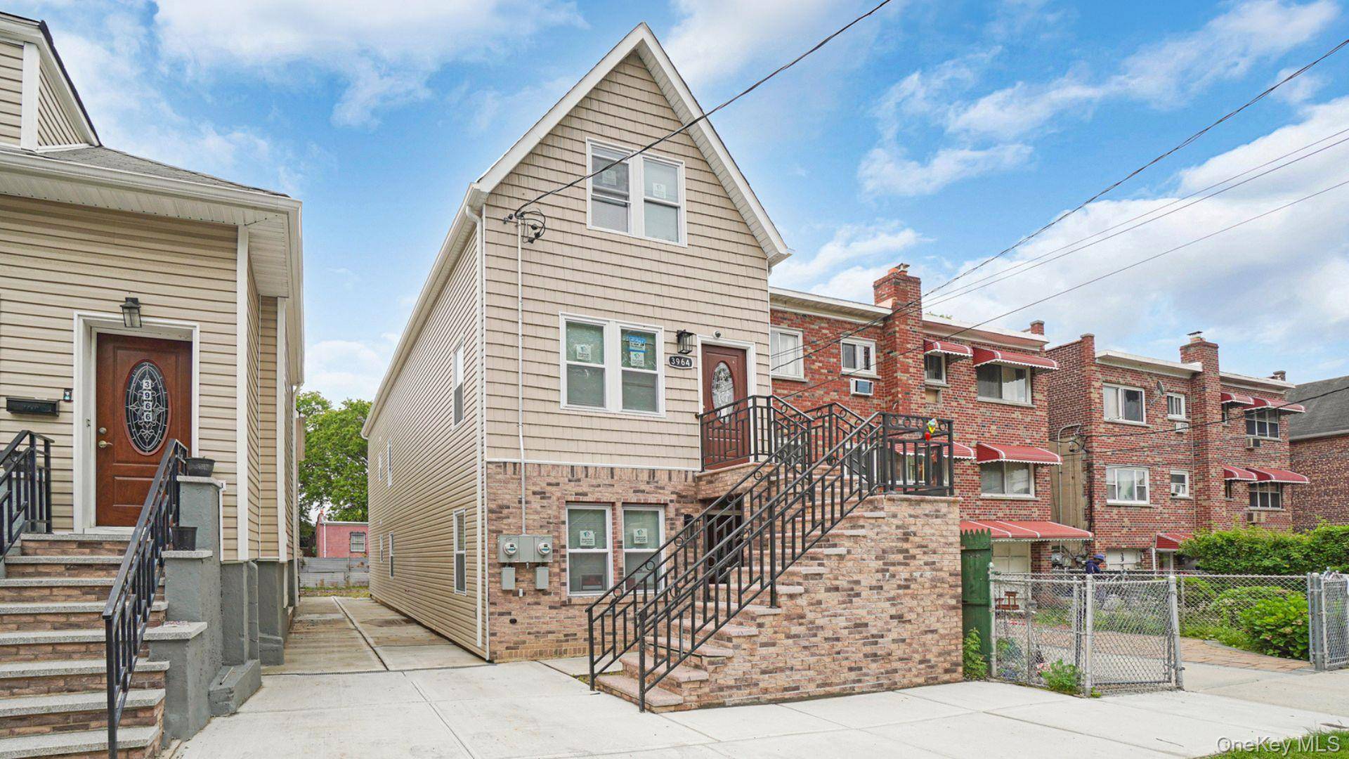 Casa com 6 Quartos à Venda em Bronx - Nova Iorque - EUA - 1