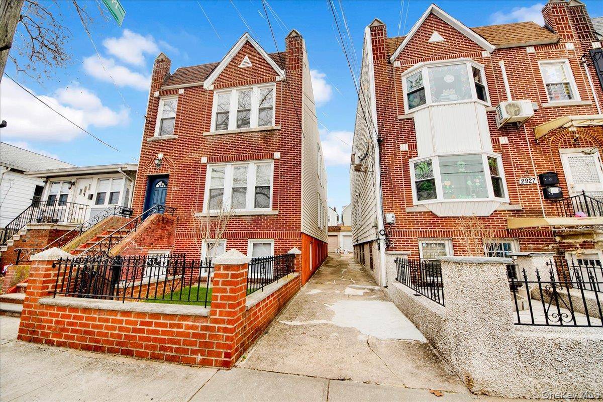 Casa com 6 Quartos à Venda em Bronx - Nova Iorque - EUA - 2