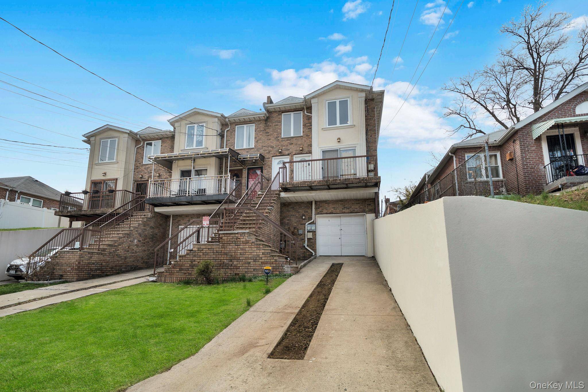 Casa de 6 Dormitorios en Venta en Bronx - Nueva York - EE. UU. - 2