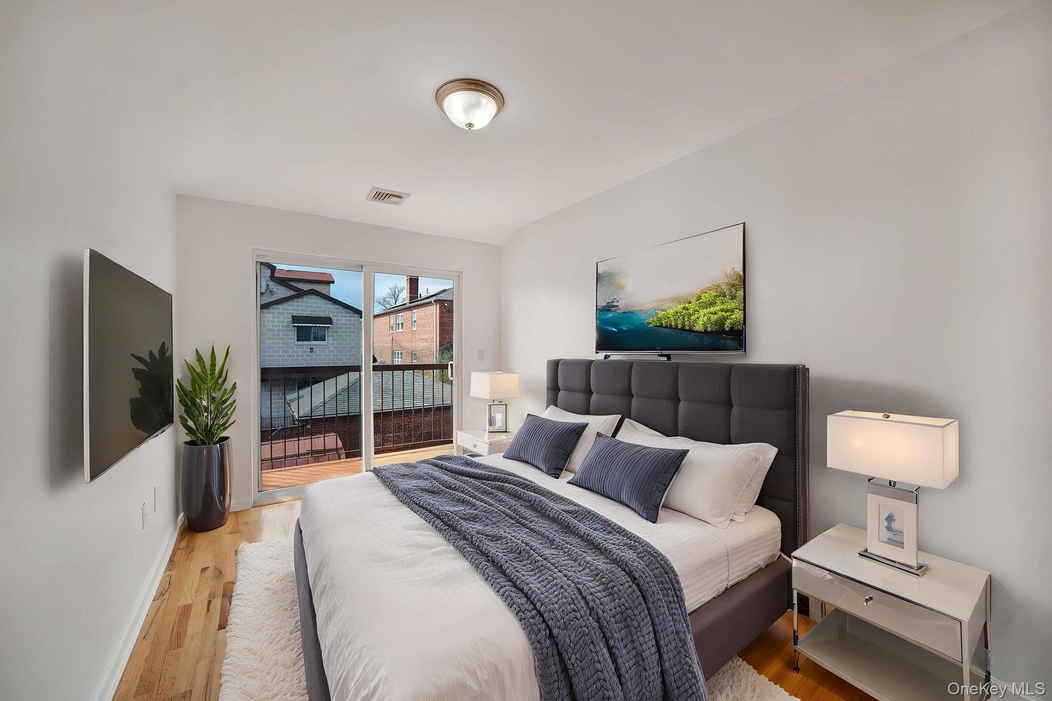 Casa de 6 Dormitorios en Venta en Bronx - Nueva York - EE. UU. - 6