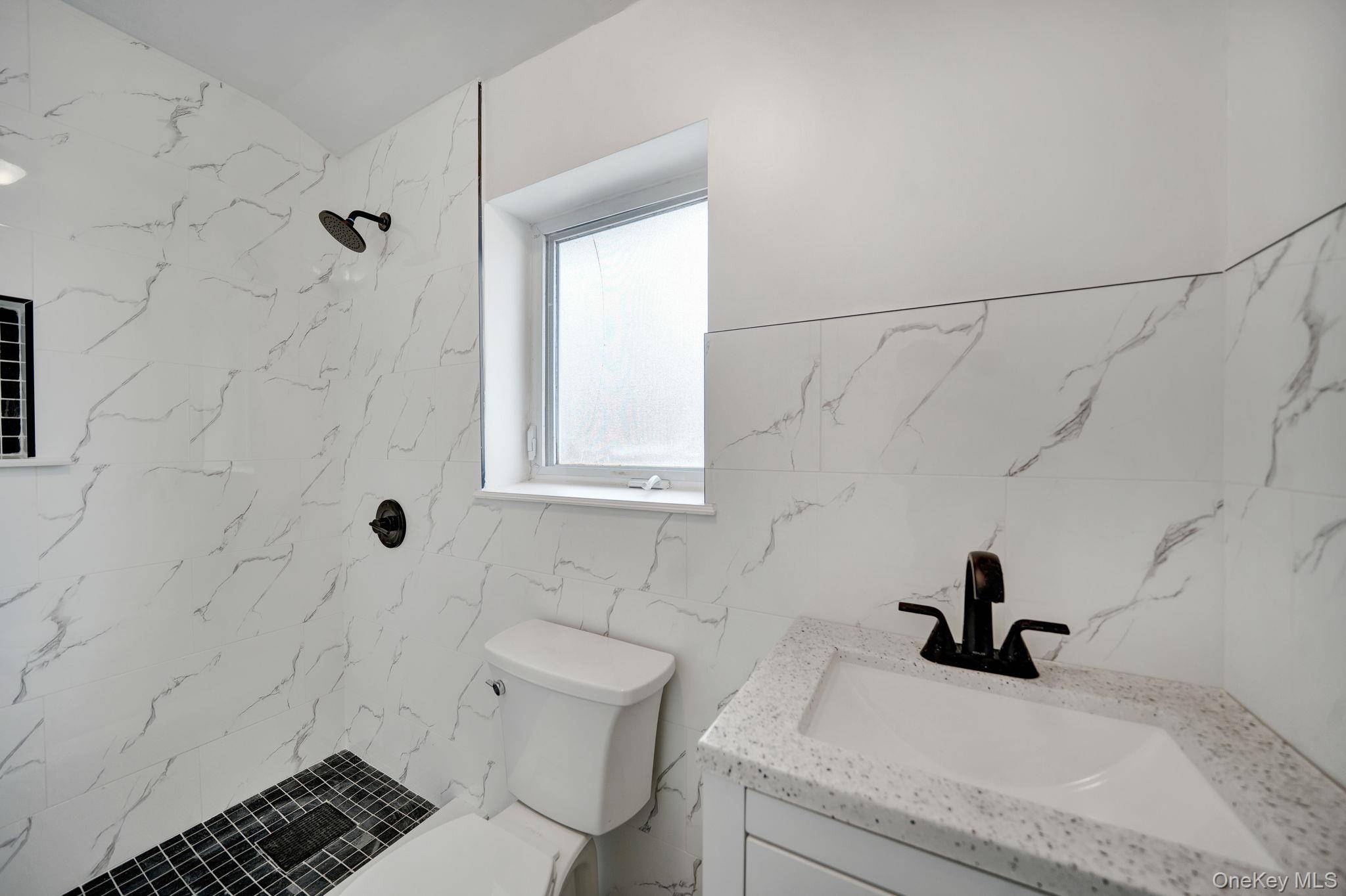 Casa de 6 Dormitorios en Venta en Bronx - Nueva York - EE. UU. - 8