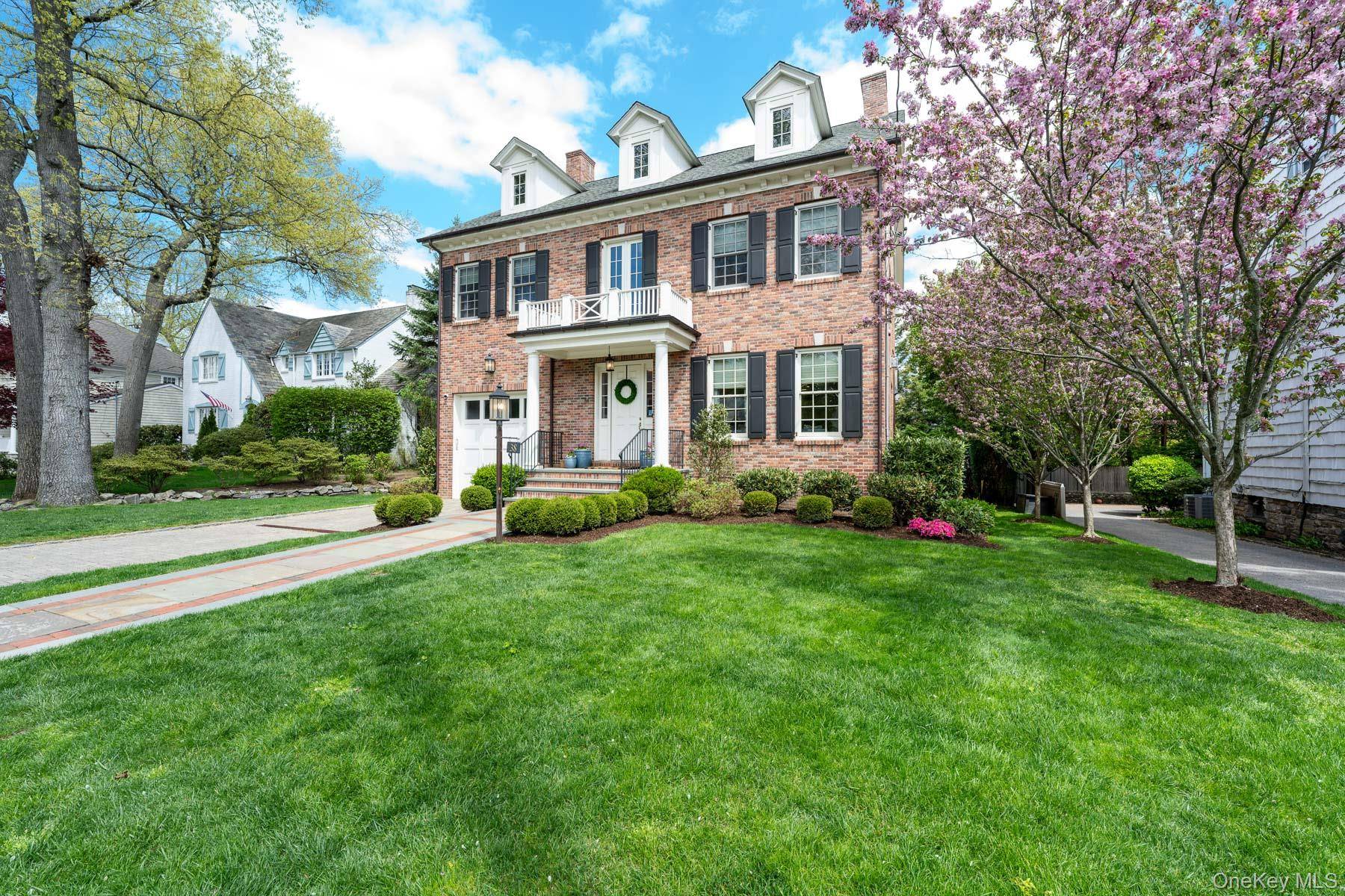 Casa com 6 Quartos à Venda em Bronxville - Nova Iorque - EUA - 1