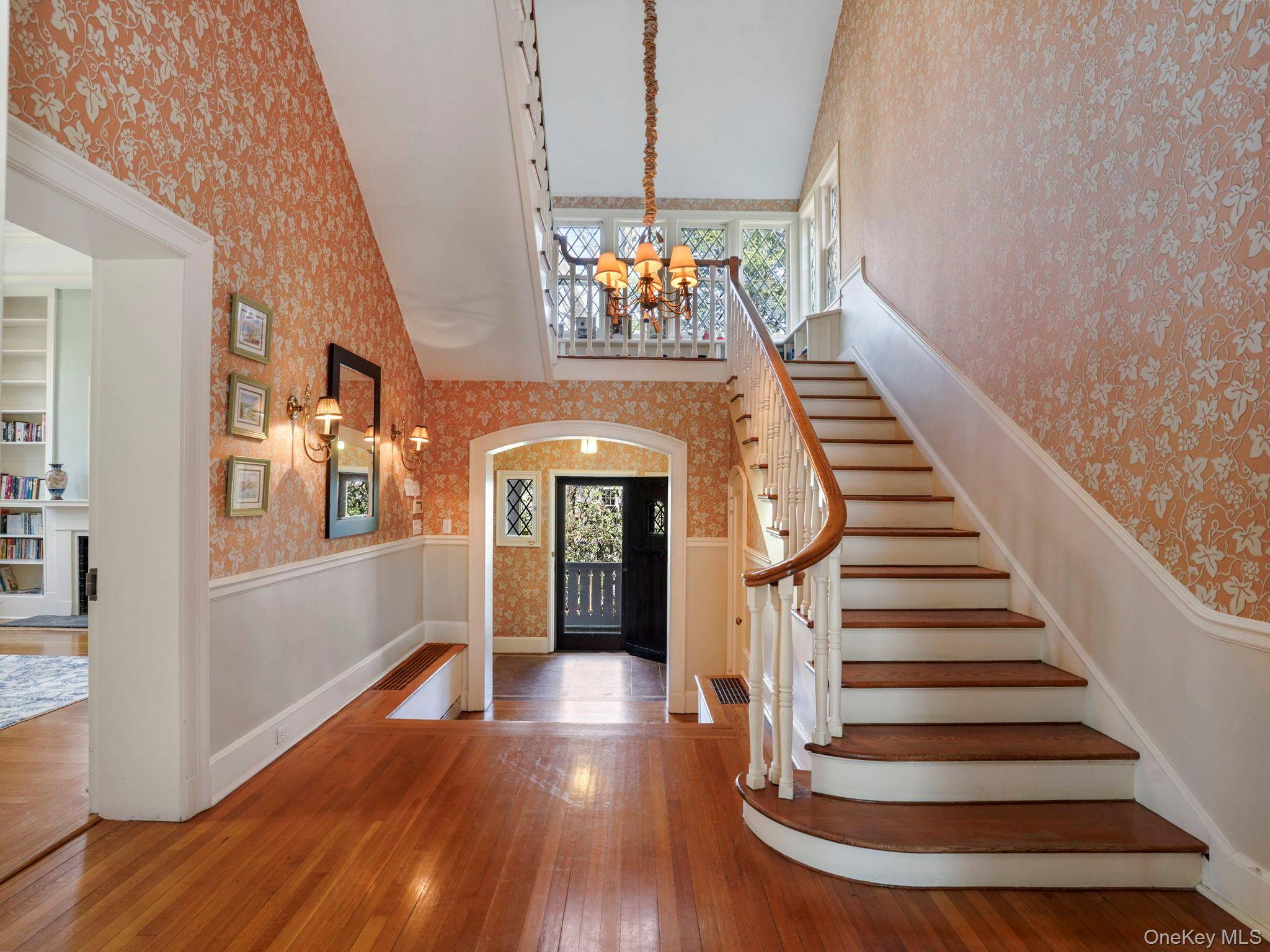Casa de 6 Dormitorios en Venta en Bronxville - Nueva York - EE. UU. - 2