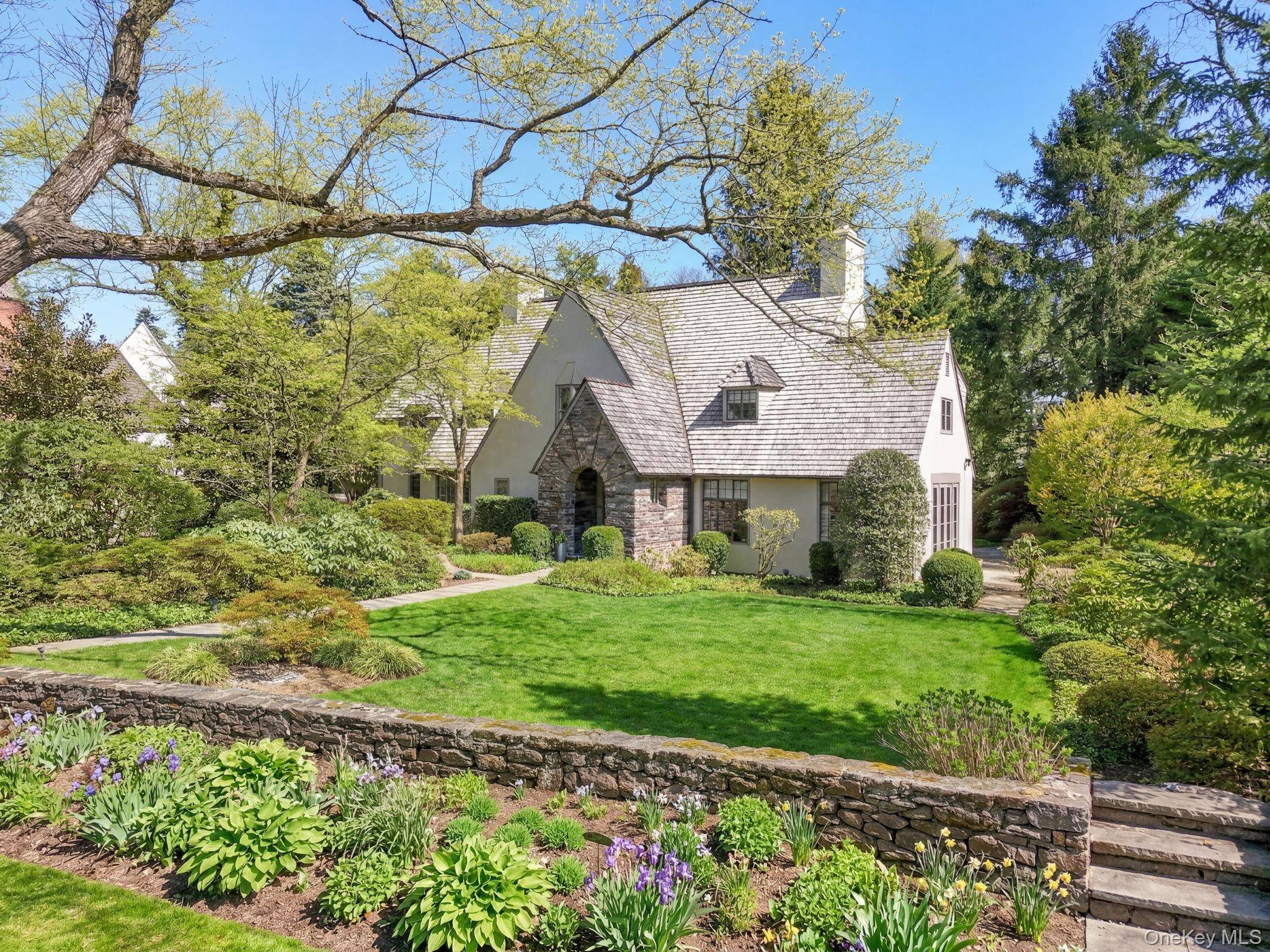 Casa de 6 Dormitorios en Venta en Bronxville - Nueva York - EE. UU. - 1
