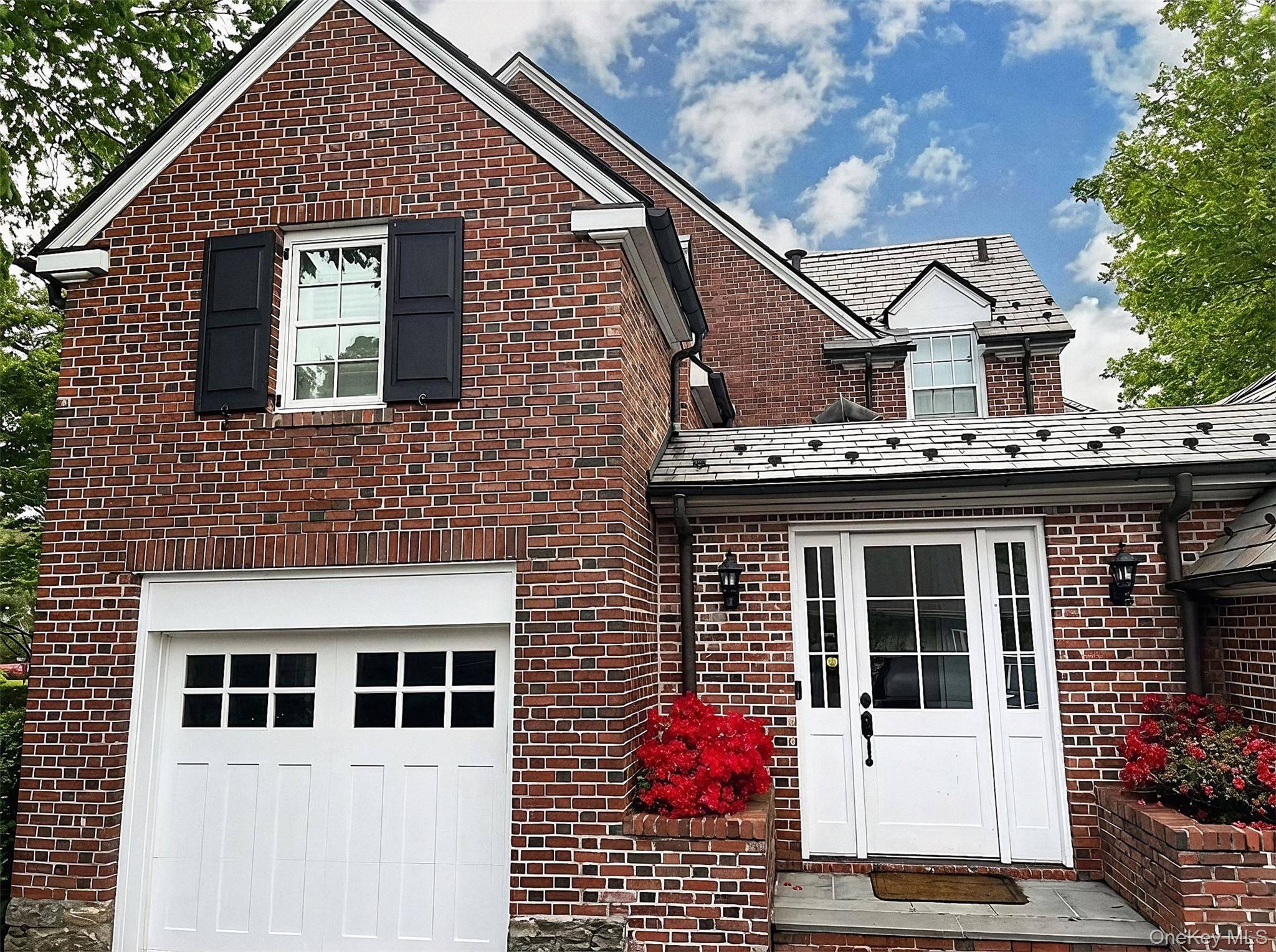 6 Bedroom Home for Sale in Bronxville - New York - USA - 3