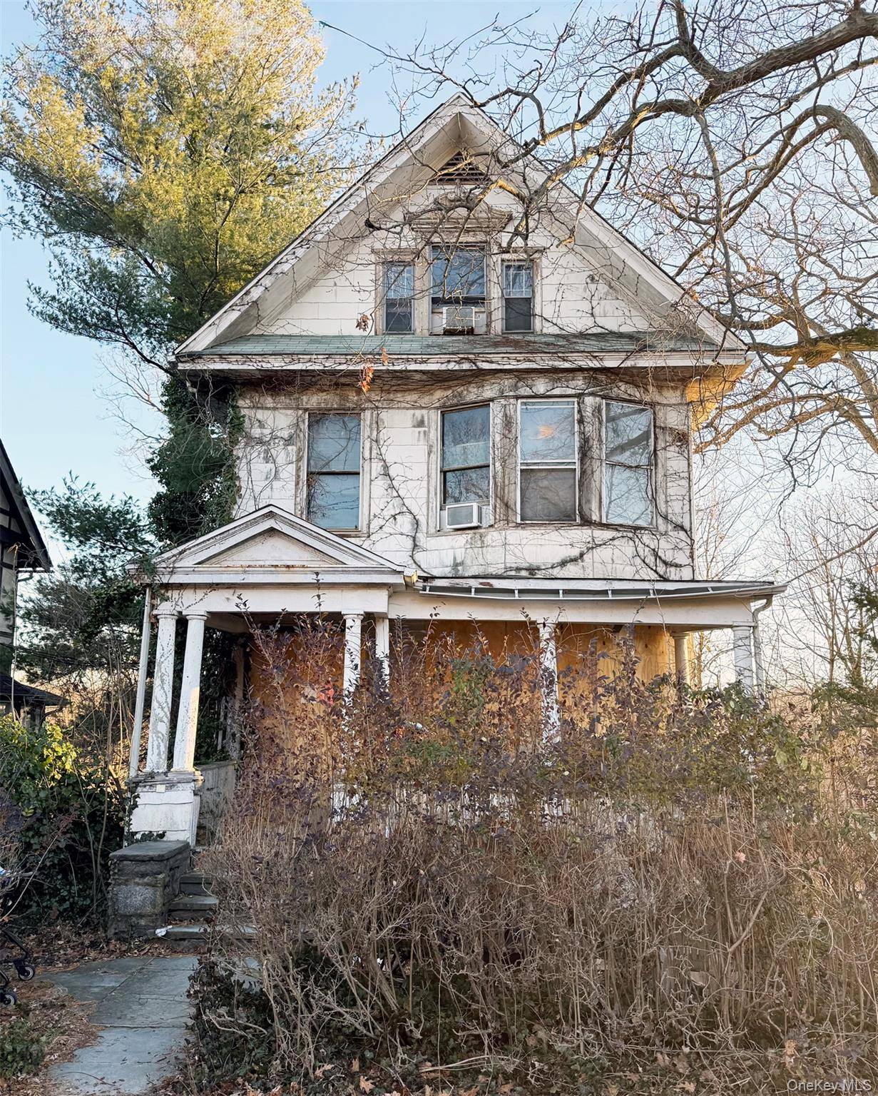 Casa de 6 Dormitorios en Venta en Bronxville - Nueva York - EE. UU. - 1
