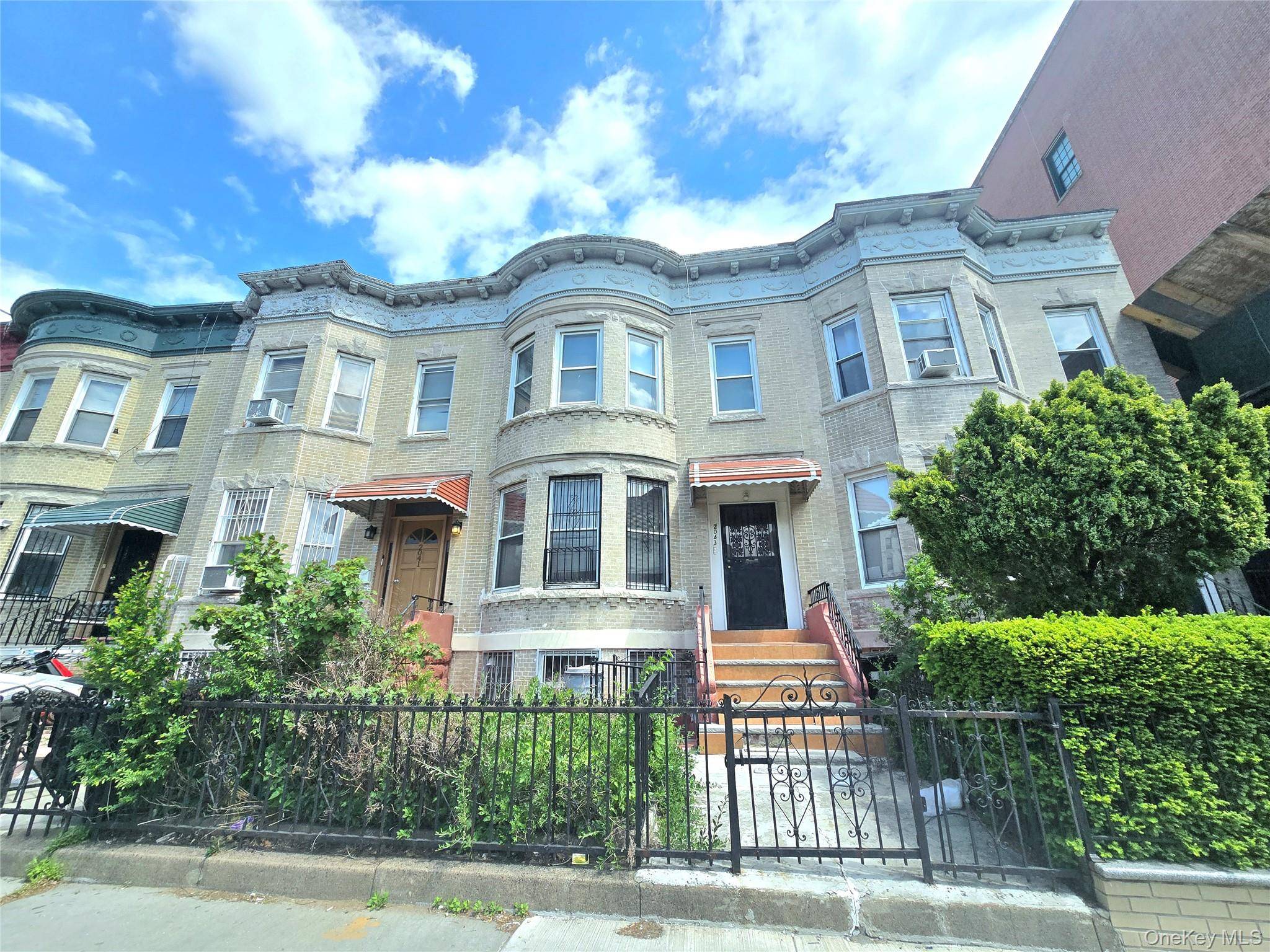 6 Bedroom Home for Sale in Brooklyn - New York - USA - 1