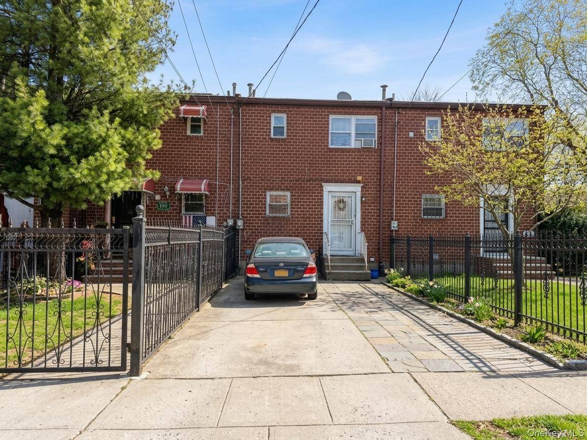 Casa com 6 Quartos à Venda em Brooklyn - Nova Iorque - EUA - 1